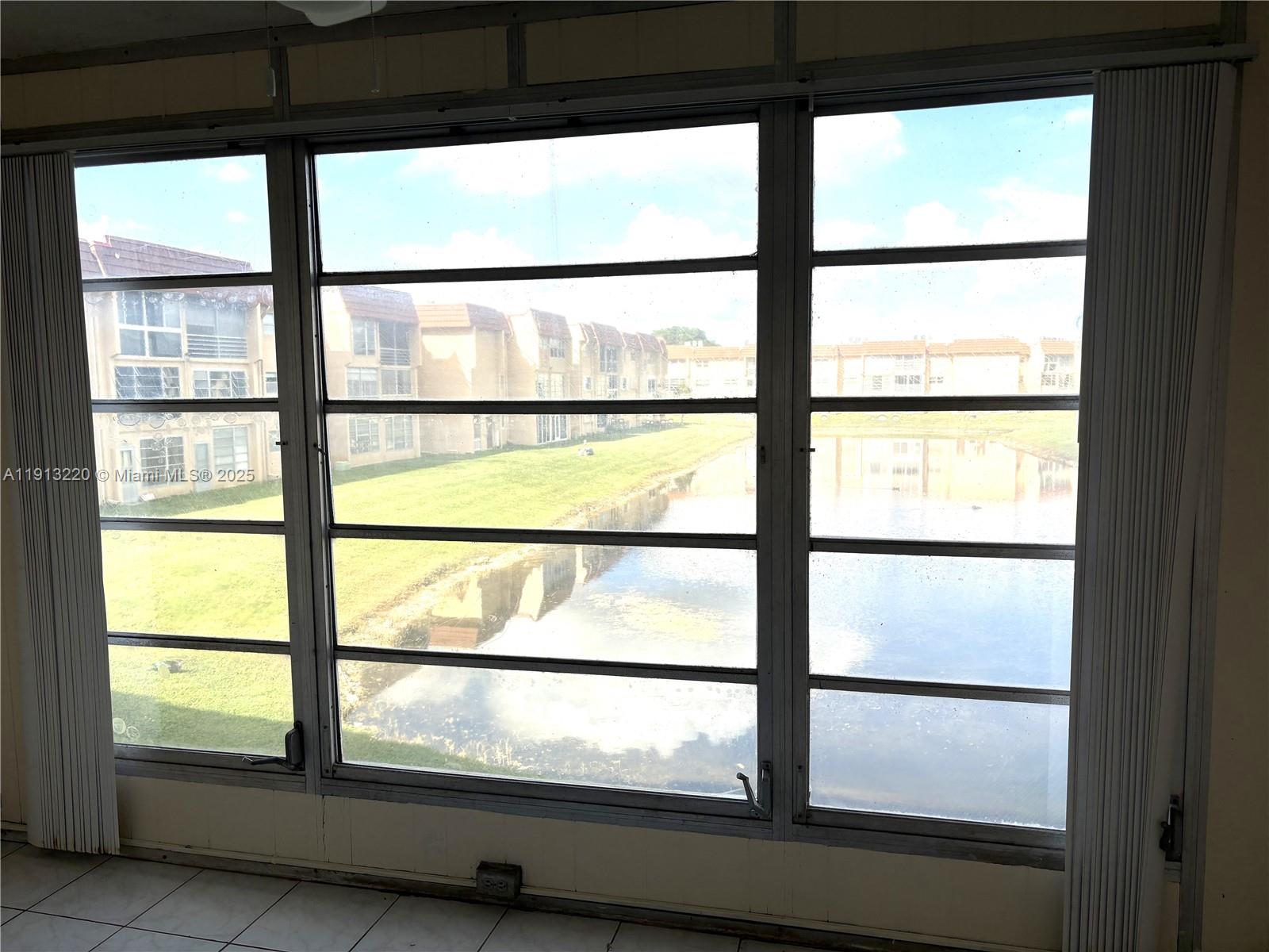 SUNRISE LAKES 82 CONDO - Residential