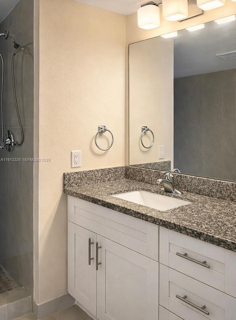 SUNRISE LAKES 82 CONDO - Residential