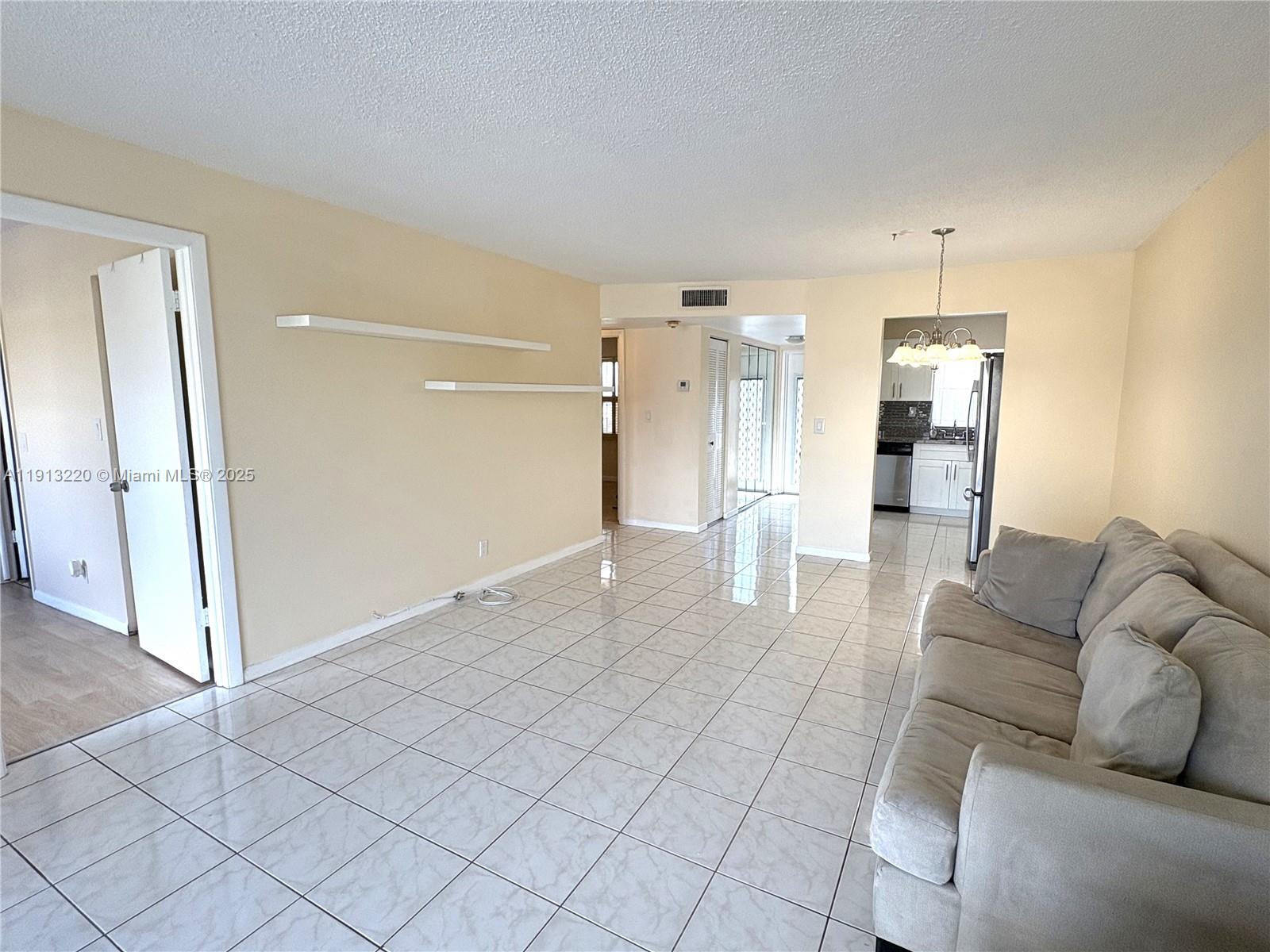 SUNRISE LAKES 82 CONDO - Residential