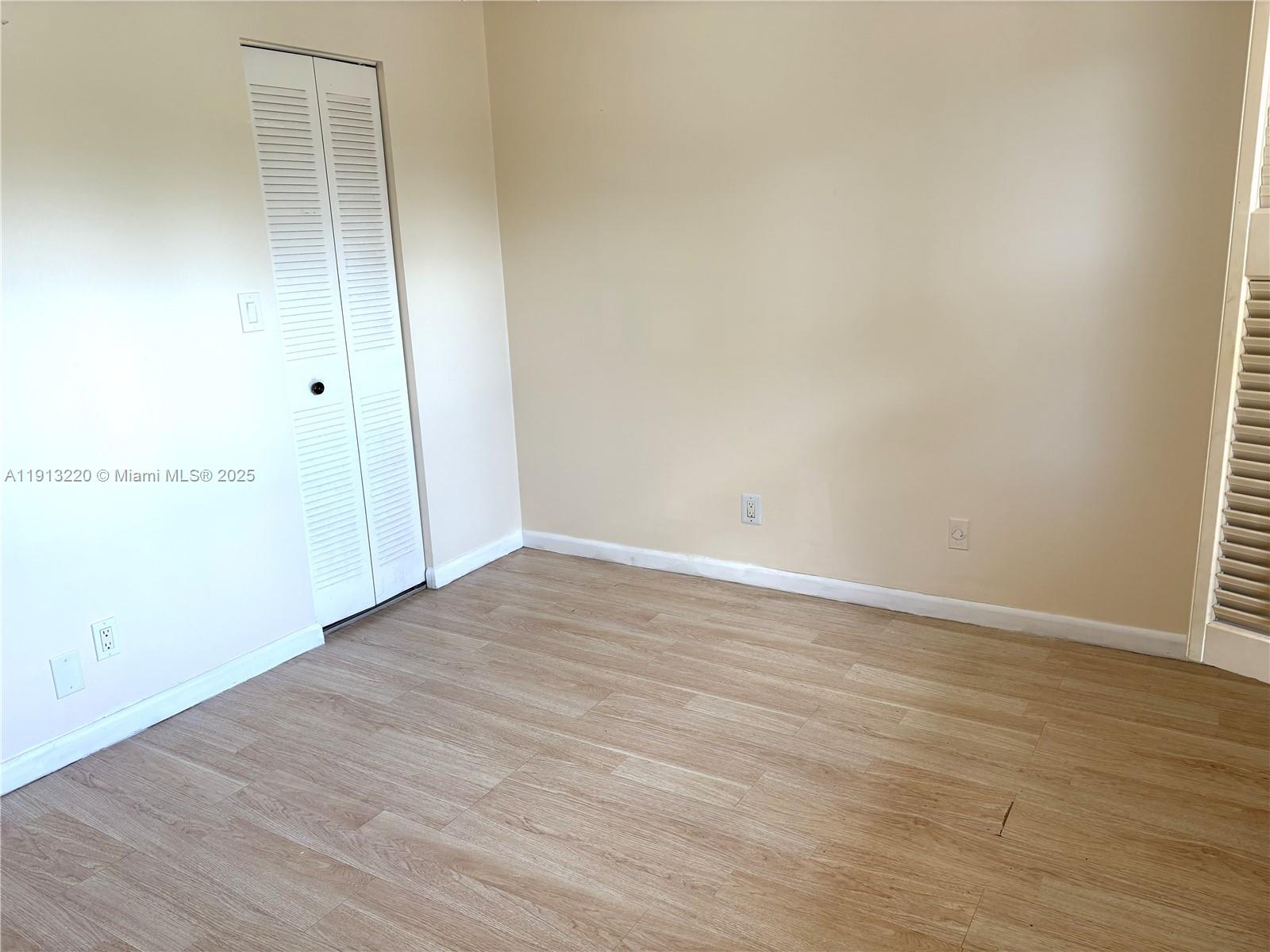 SUNRISE LAKES 82 CONDO - Residential