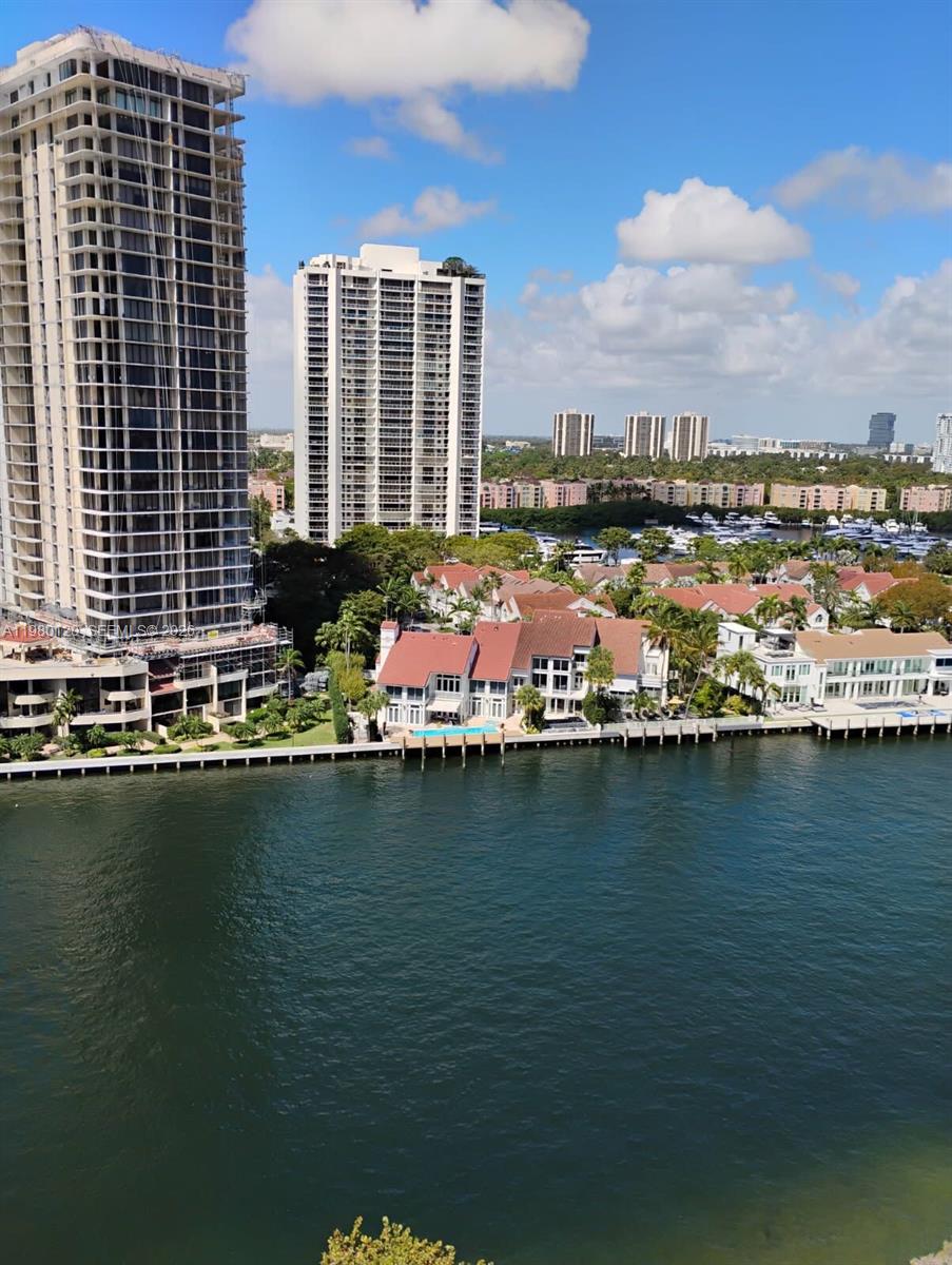 19390 Collins Ave 1619