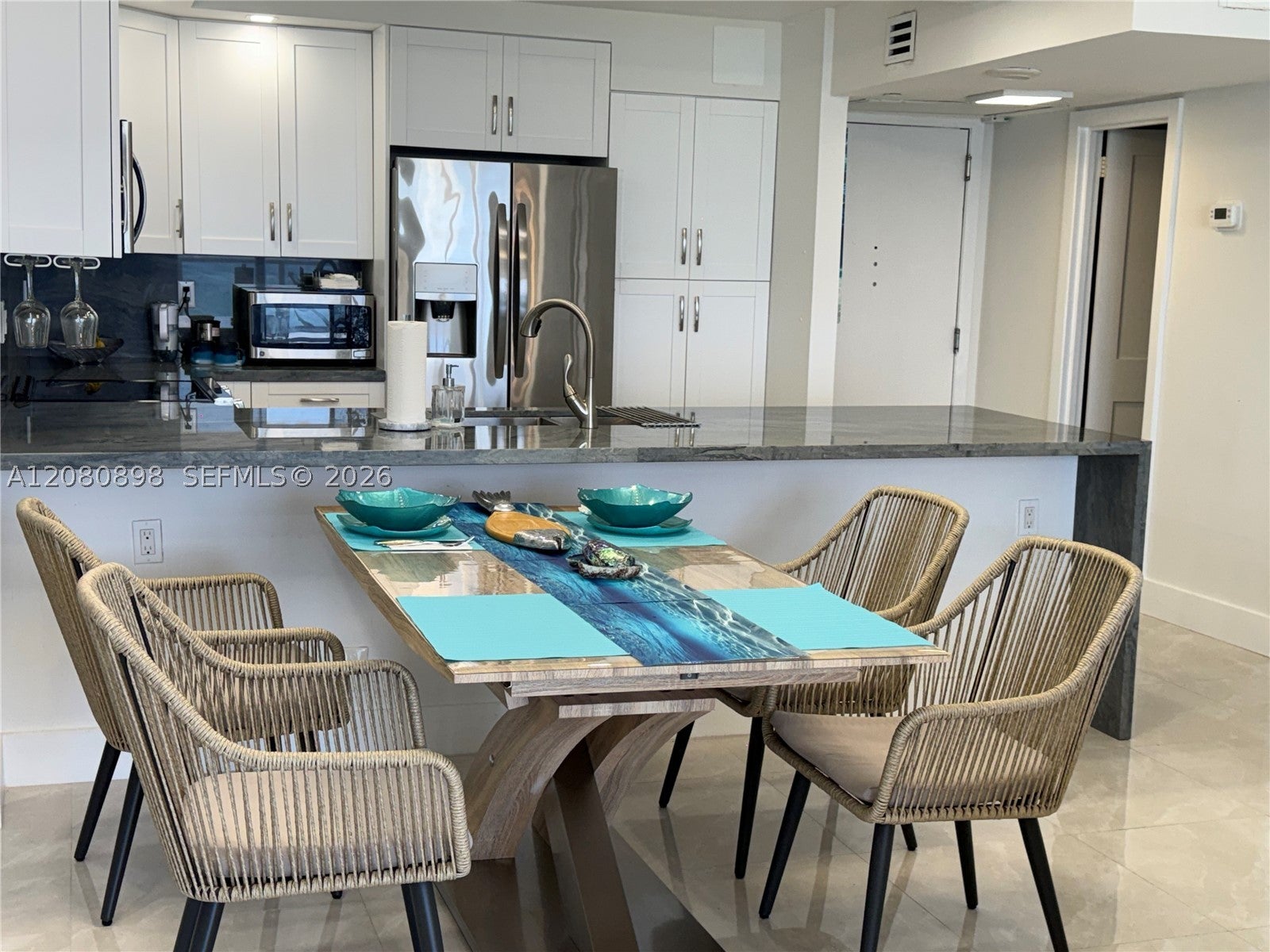 5701 Collins Ave 908