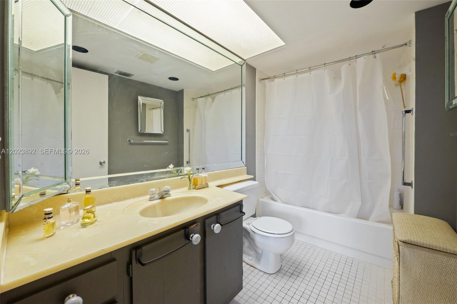 BUCKINGHAM EAST AT CENTUR - Residential