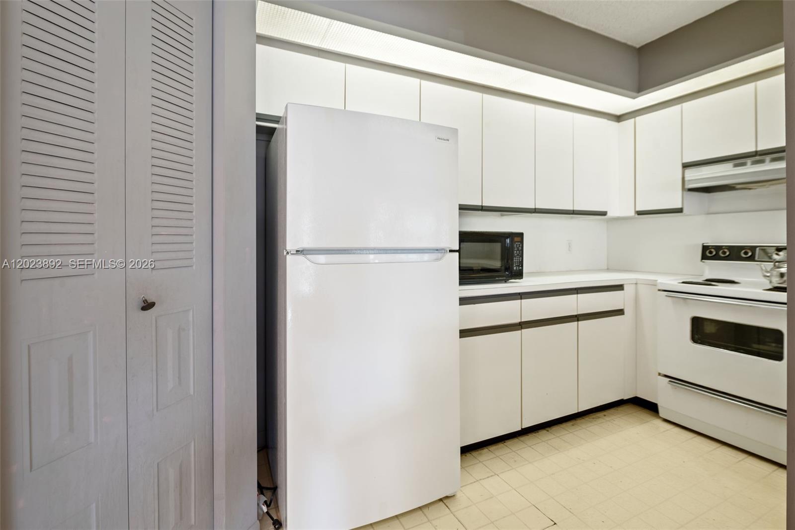 BUCKINGHAM EAST AT CENTUR - Residential