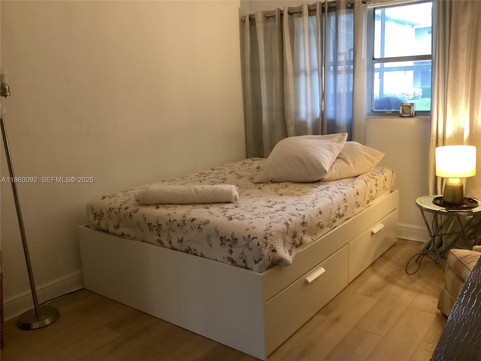 KINGS POINT FLANDERS A THR - Residential