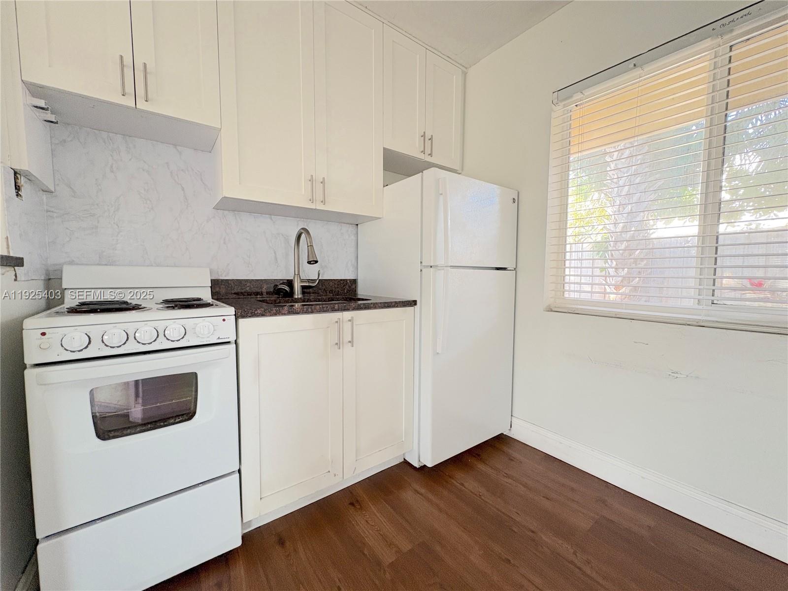 CORAL RIDGE GALT ADD NO 1 - Residential Lease