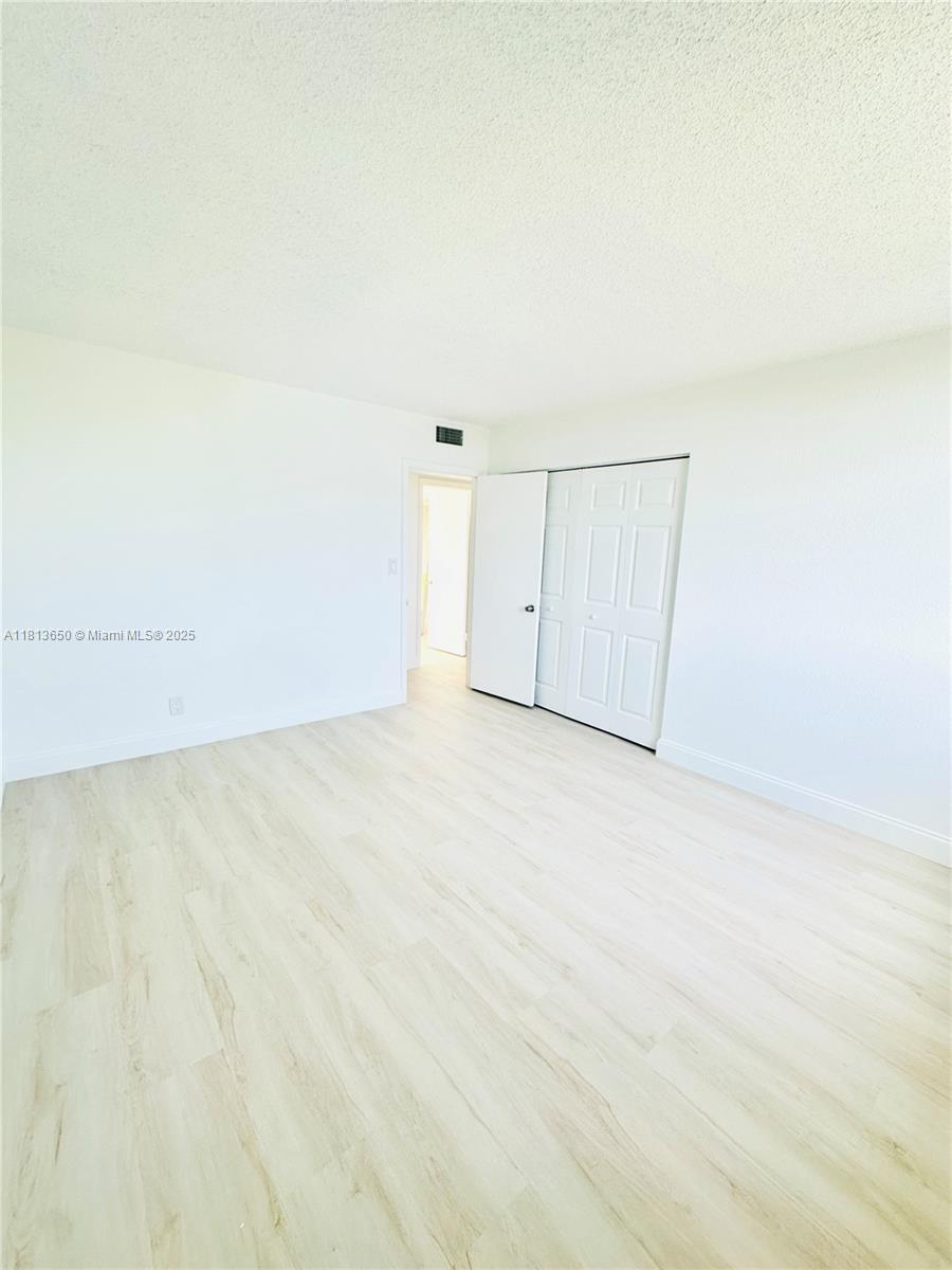 DADELAND PLACE CONDO - Residential