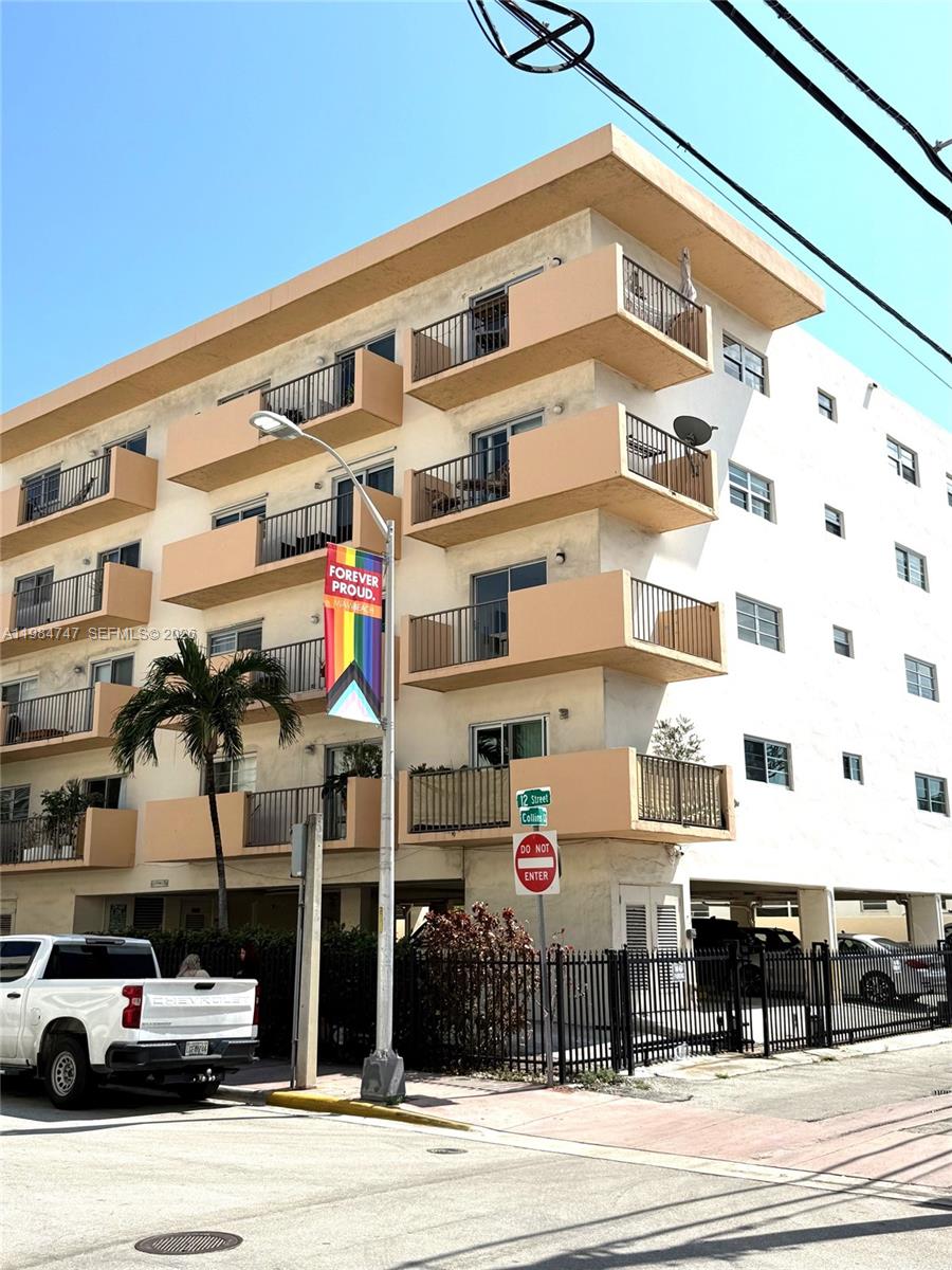 COLLINS VISTA CONDO - Residential