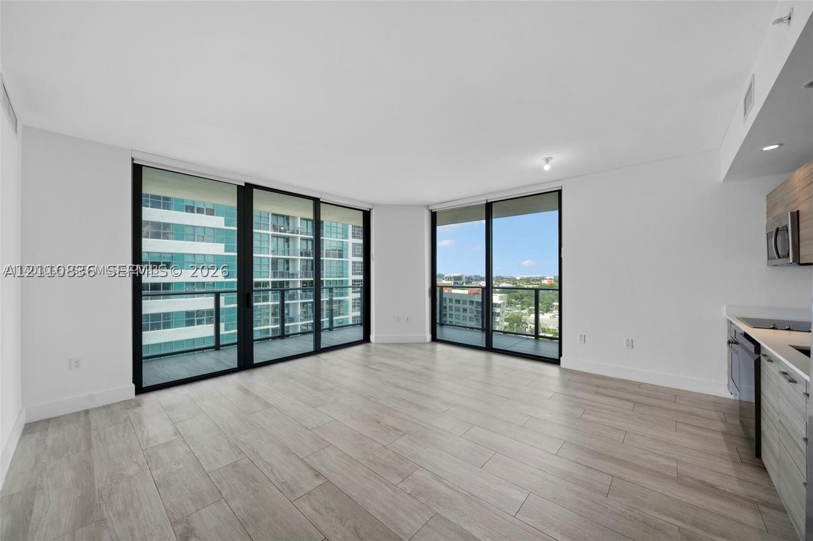 121 NE 34th St 1501
