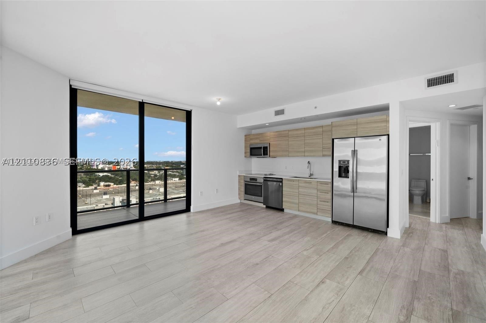 121 NE 34th St 1501