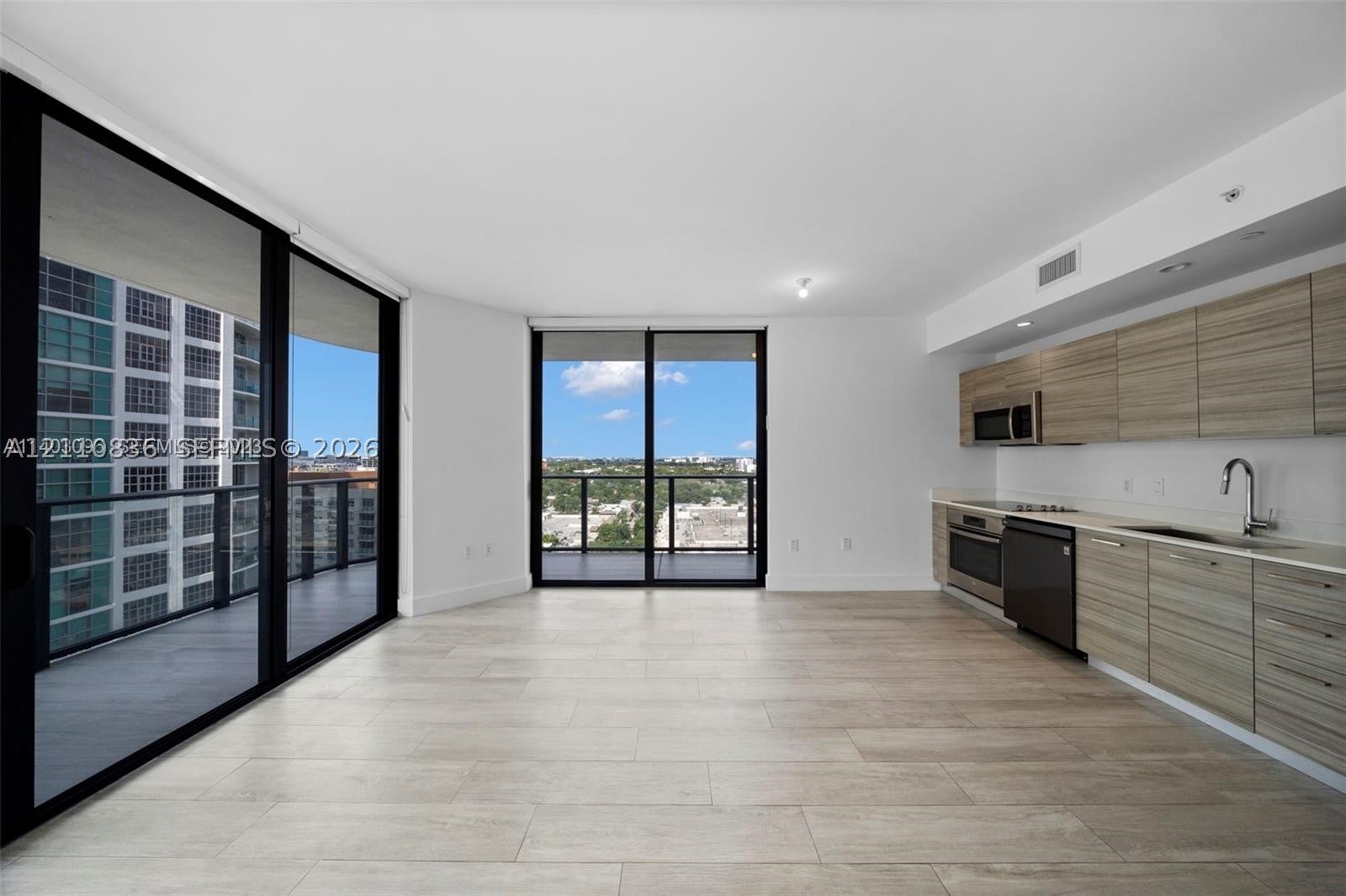 121 NE 34th St 1501