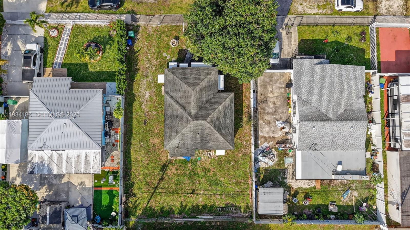 BISCAYNE RIVER GARDENS - Residential