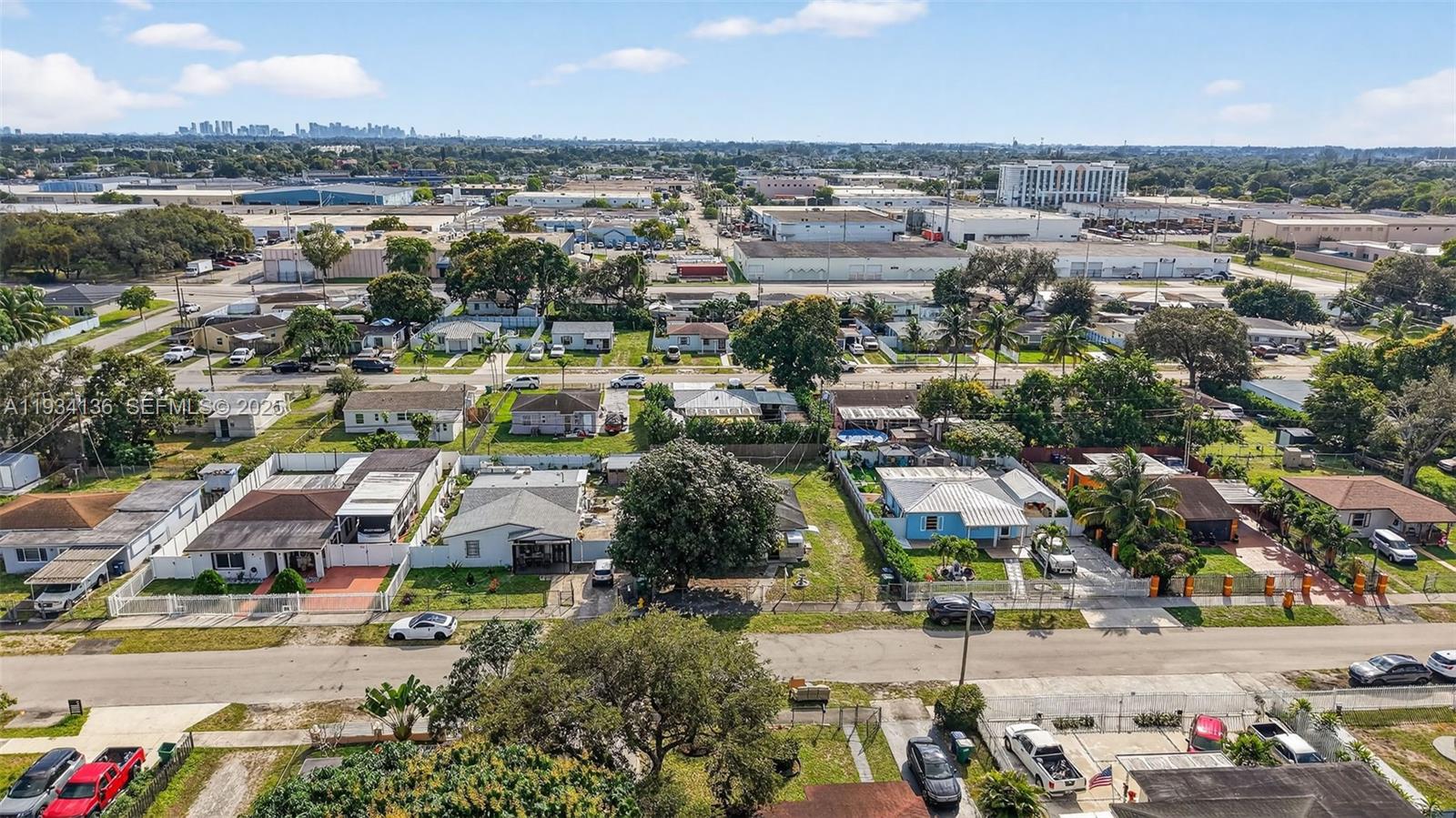 BISCAYNE RIVER GARDENS - Residential