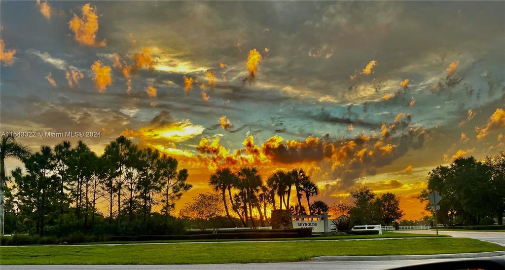 Photo of 16765 N 97th Way N, Jupiter, FL 33478 (MLS # A11543322)