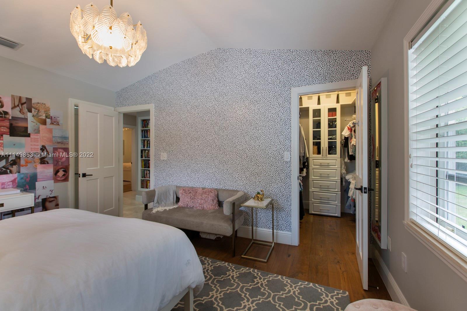 HELMS COUNTRY ESTATES RE- - Residential