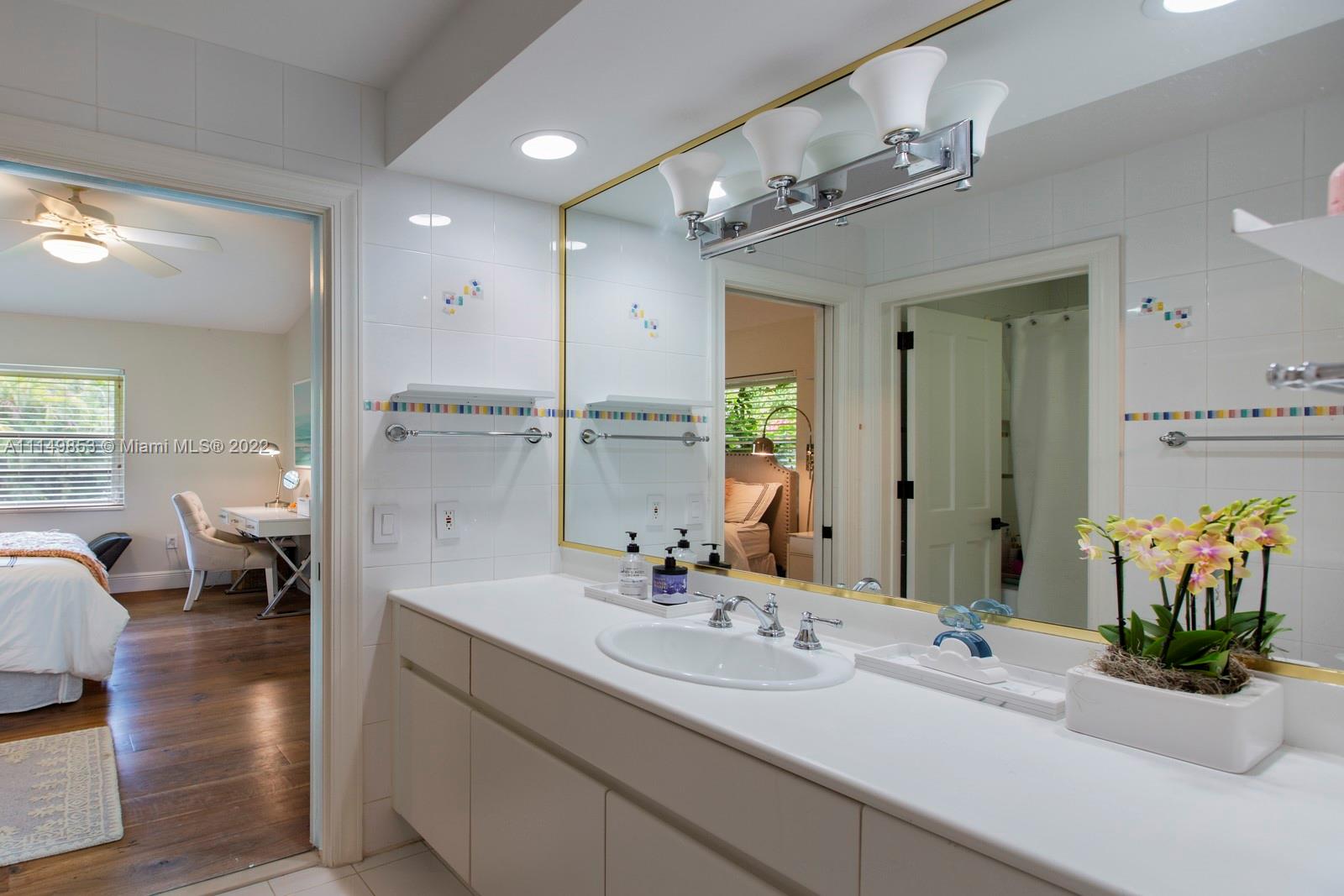 HELMS COUNTRY ESTATES RE- - Residential