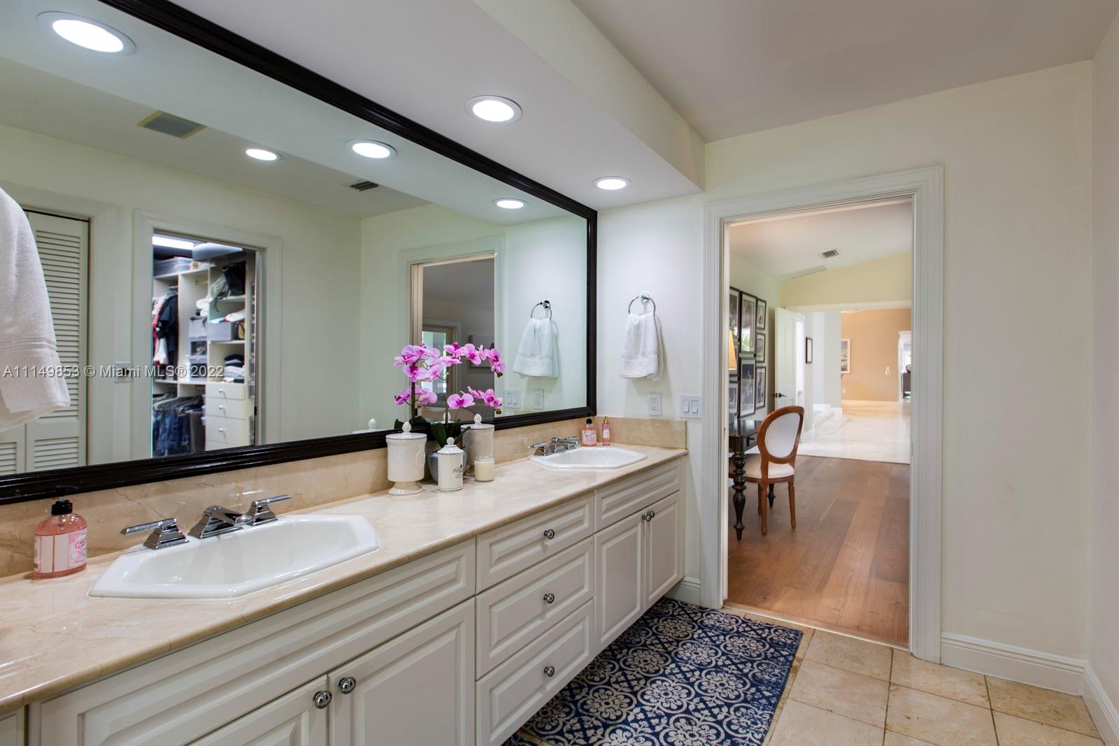 HELMS COUNTRY ESTATES RE- - Residential