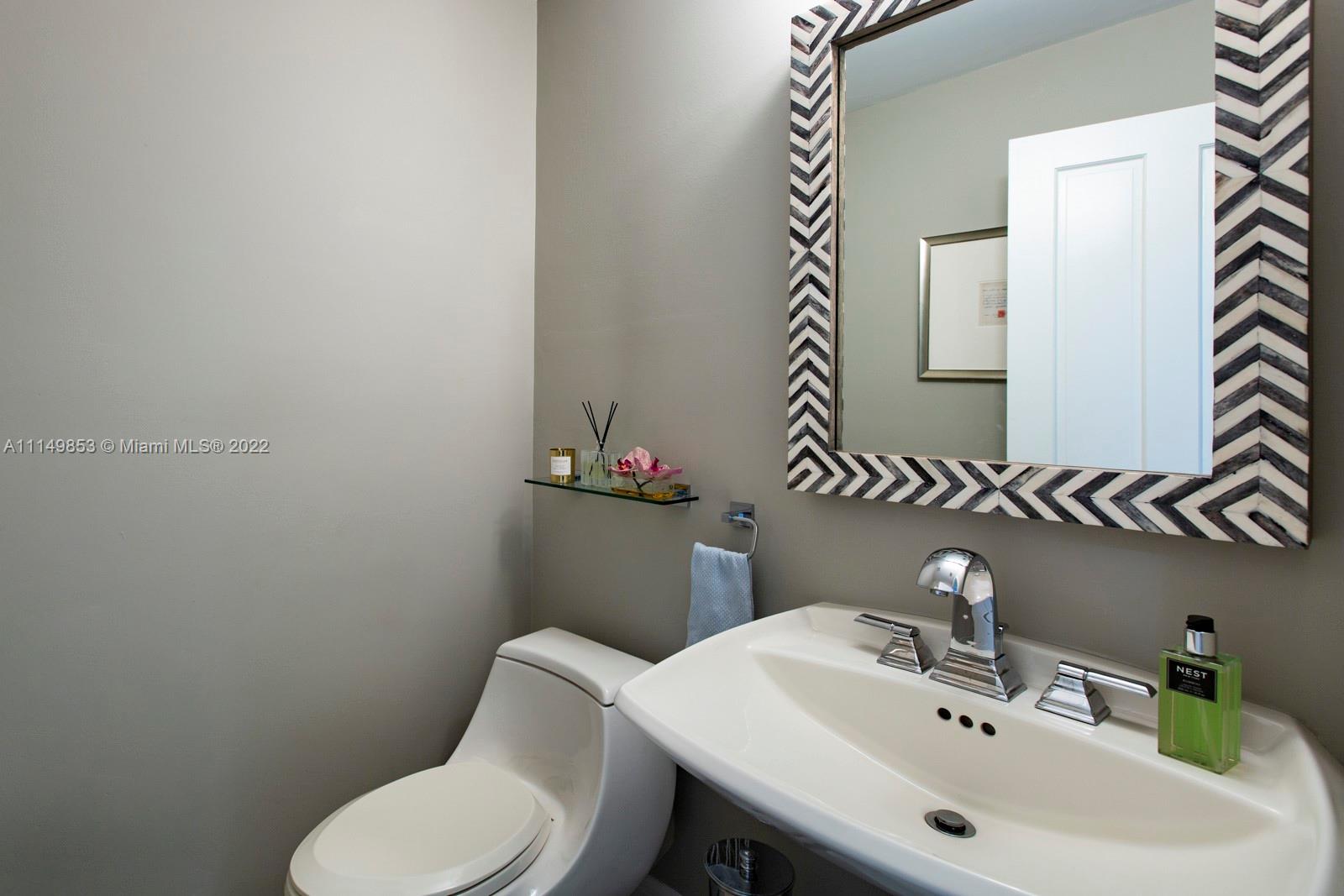 HELMS COUNTRY ESTATES RE- - Residential