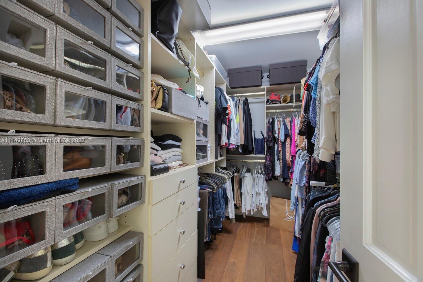 HELMS COUNTRY ESTATES RE- - Residential