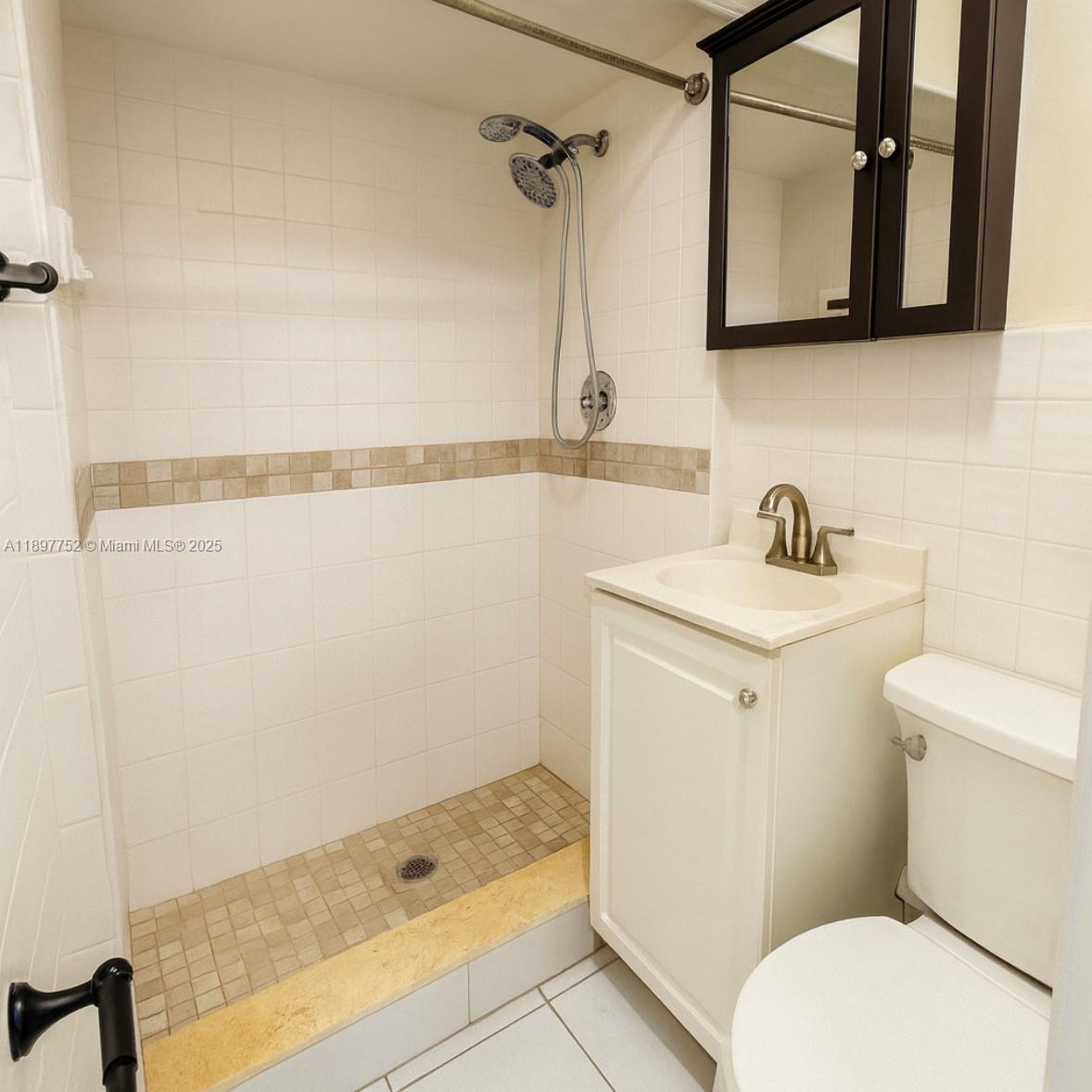 HOLLYWOOD BEACH HEIGHTS S - Residential Lease