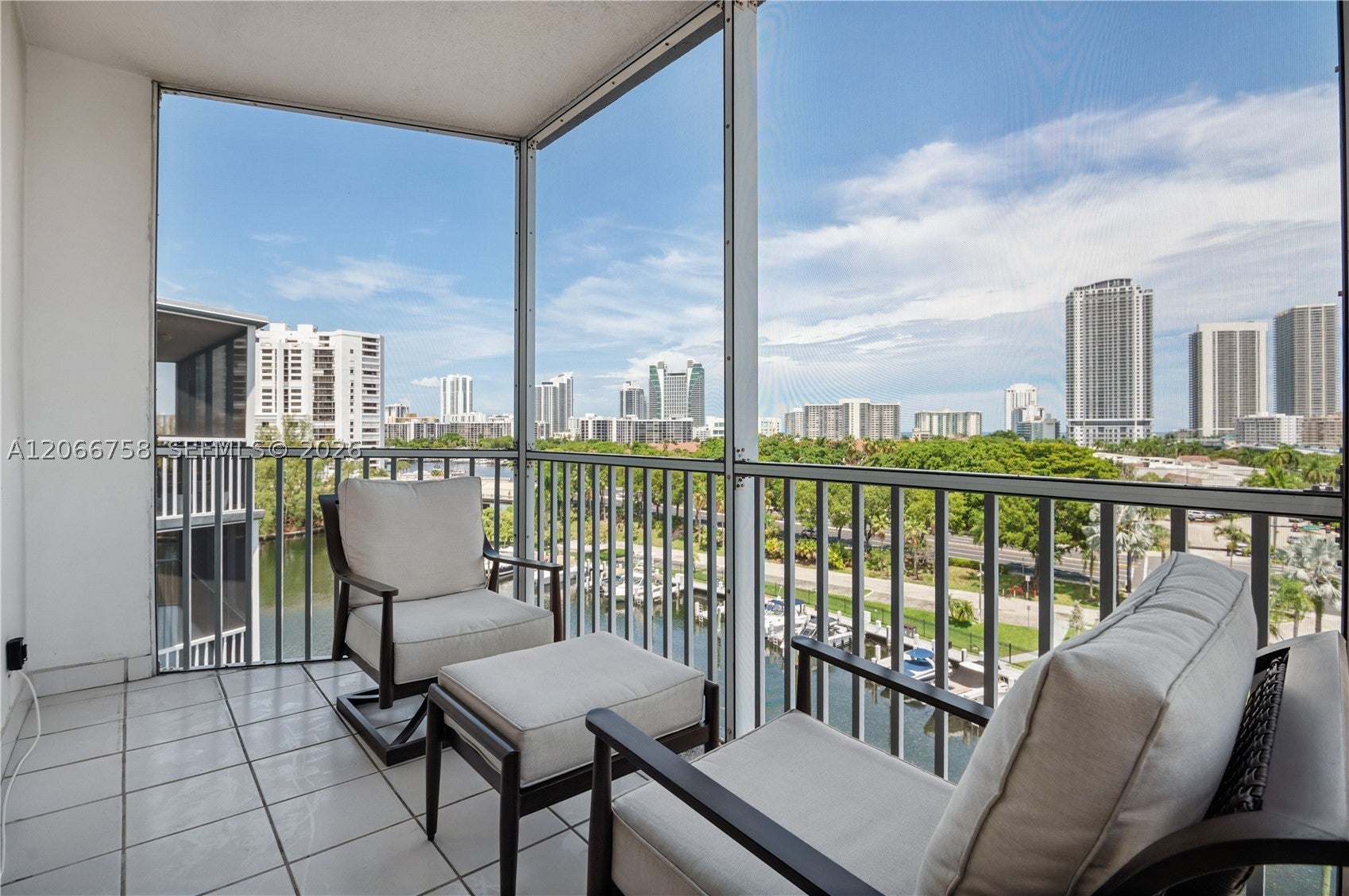 200 Diplomat Pkwy 830