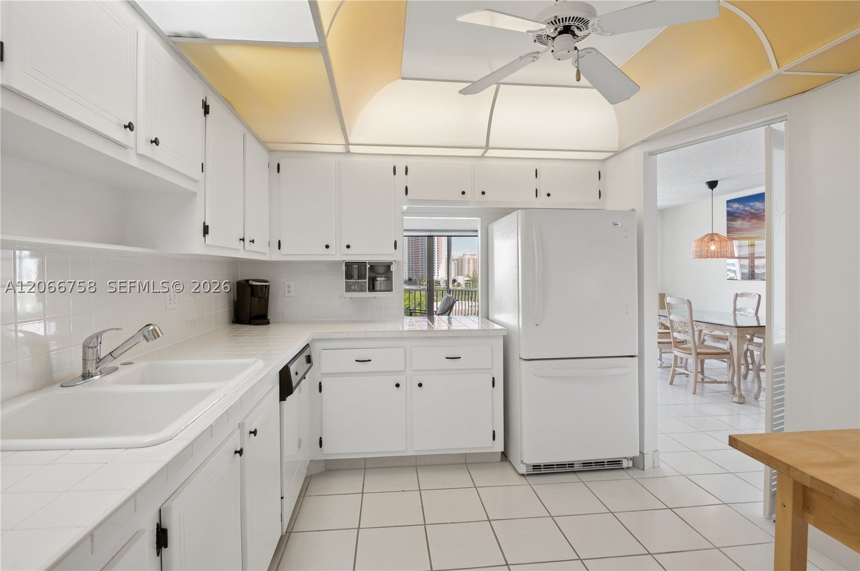 200 Diplomat Pkwy 830
