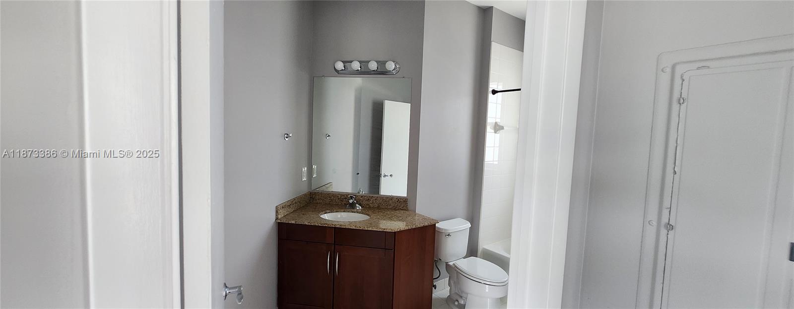 DOWNTOWN DADELAND CONDO N - Residential Lease