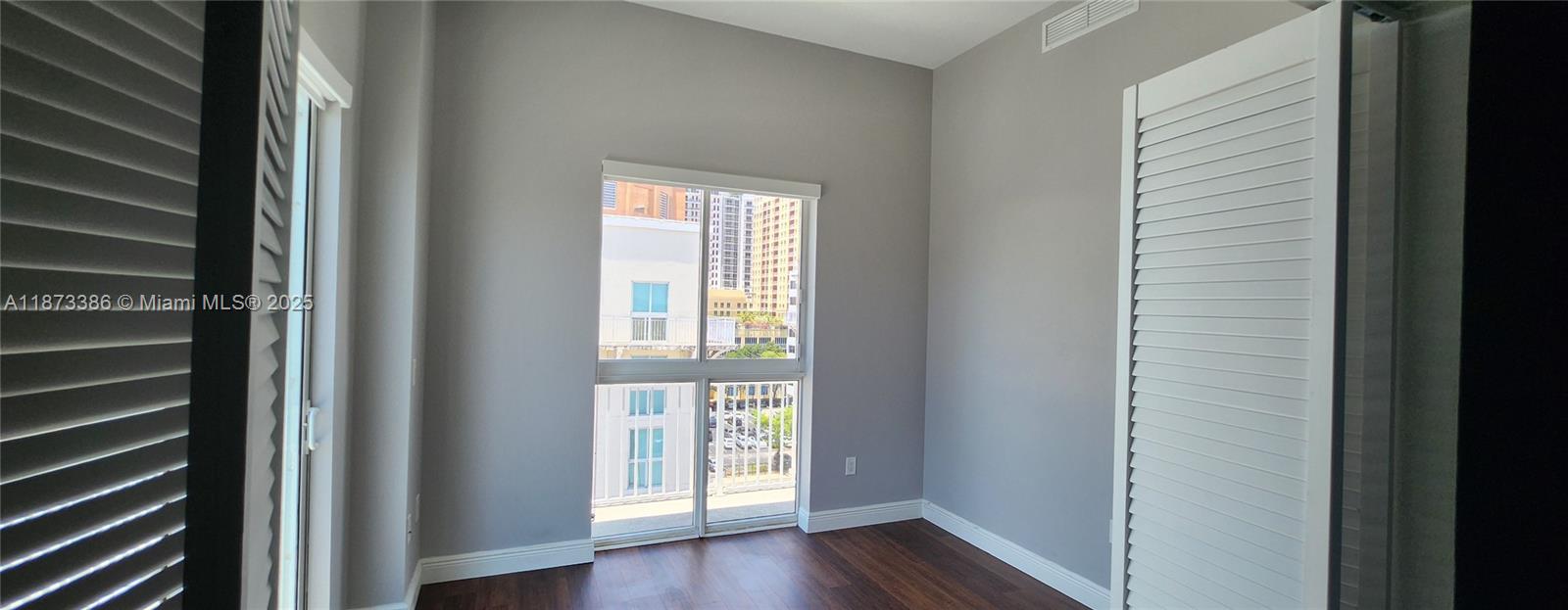 DOWNTOWN DADELAND CONDO N - Residential Lease