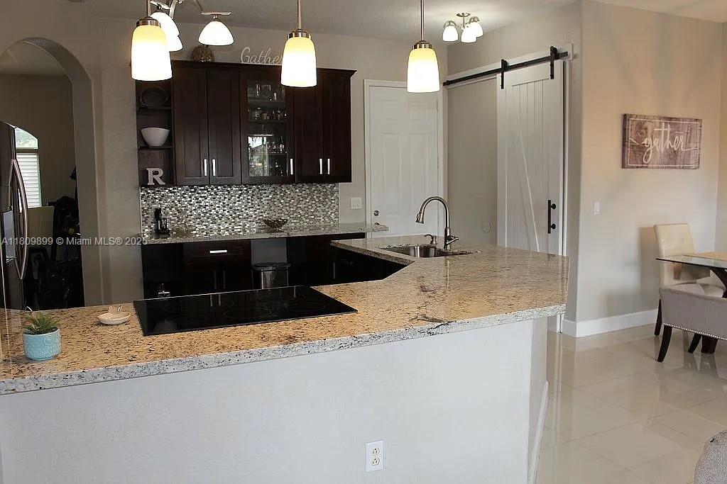 EDEN LAKE ESTATES - Residential