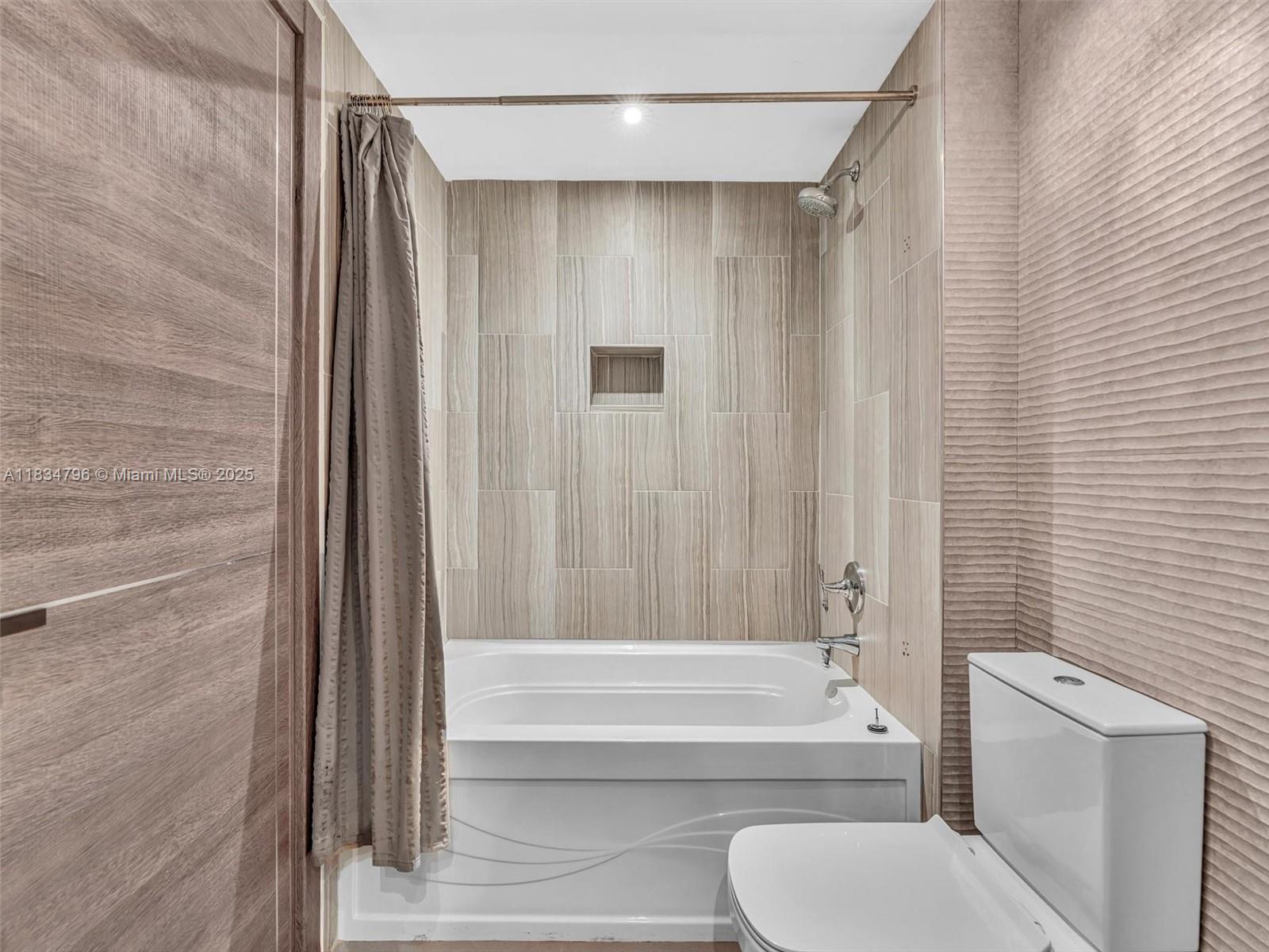 THE PENINSULA CONDO - Residential Lease
