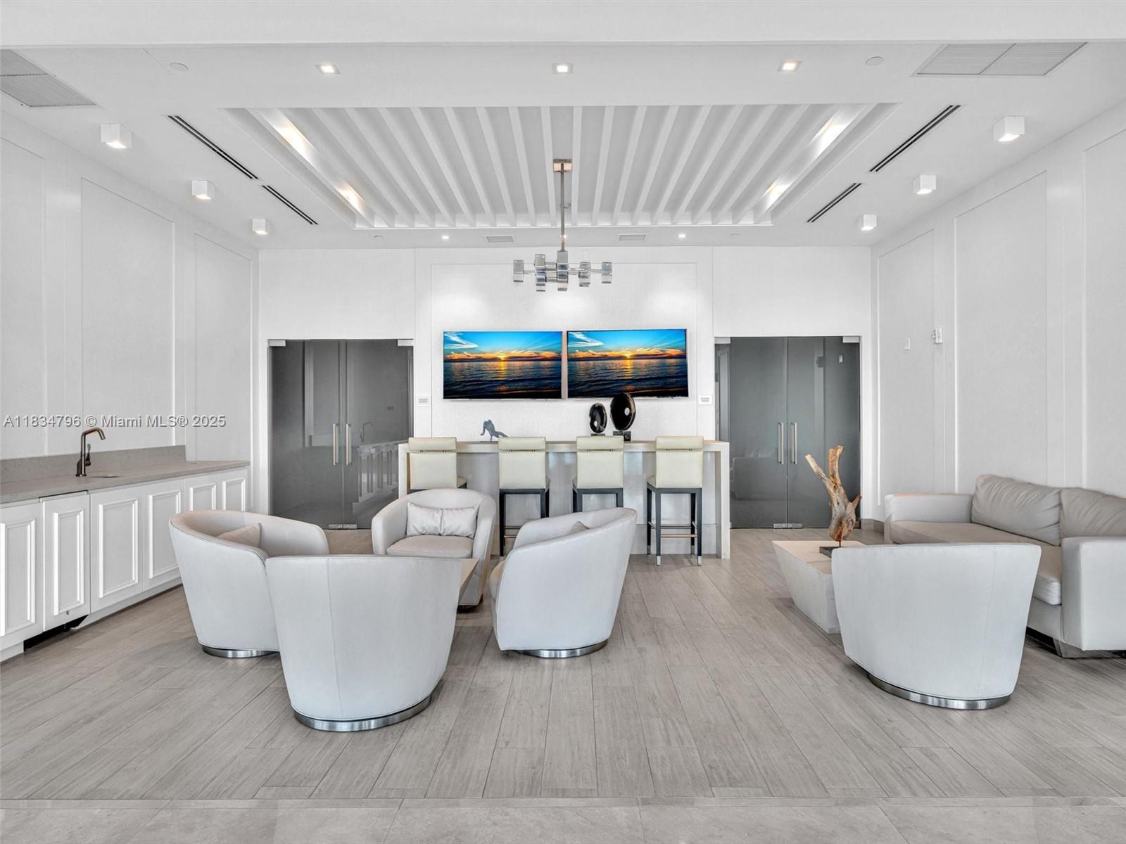 THE PENINSULA CONDO - Residential Lease
