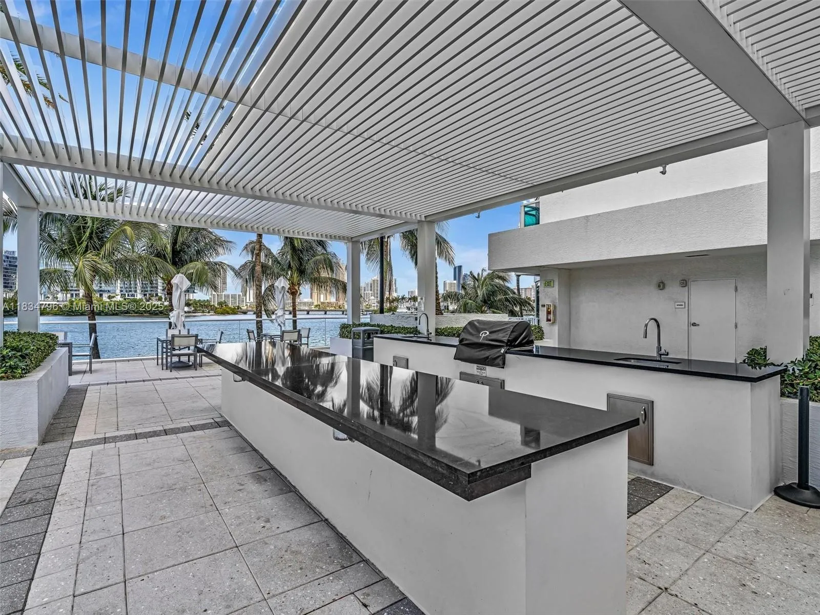 Aventura, Florida 33160, United States, 3 Bedrooms Bedrooms, ,3 BathroomsBathrooms,Residential,Active,165503