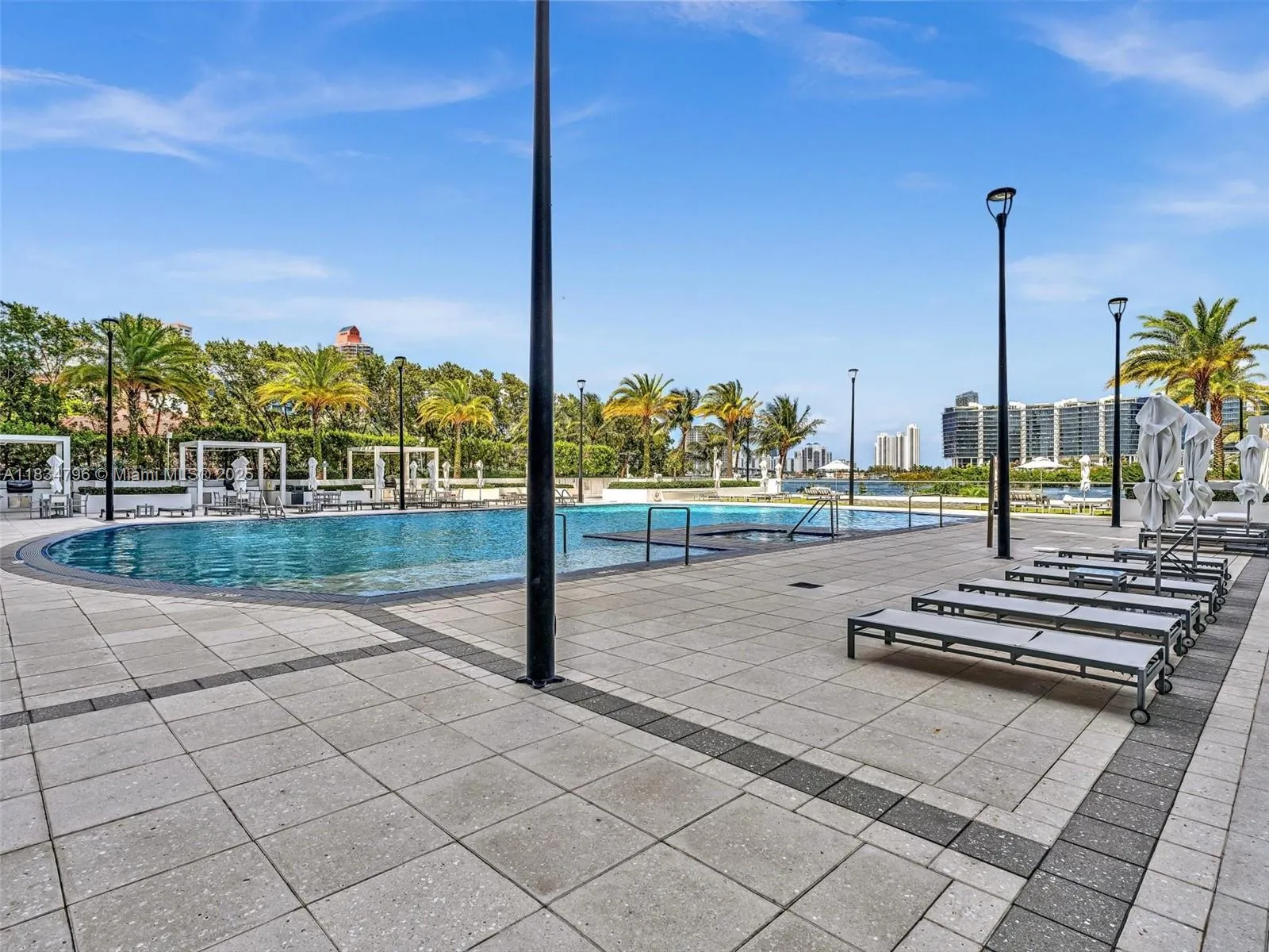 Aventura, Florida 33160, United States, 3 Bedrooms Bedrooms, ,3 BathroomsBathrooms,Residential,Active,165503