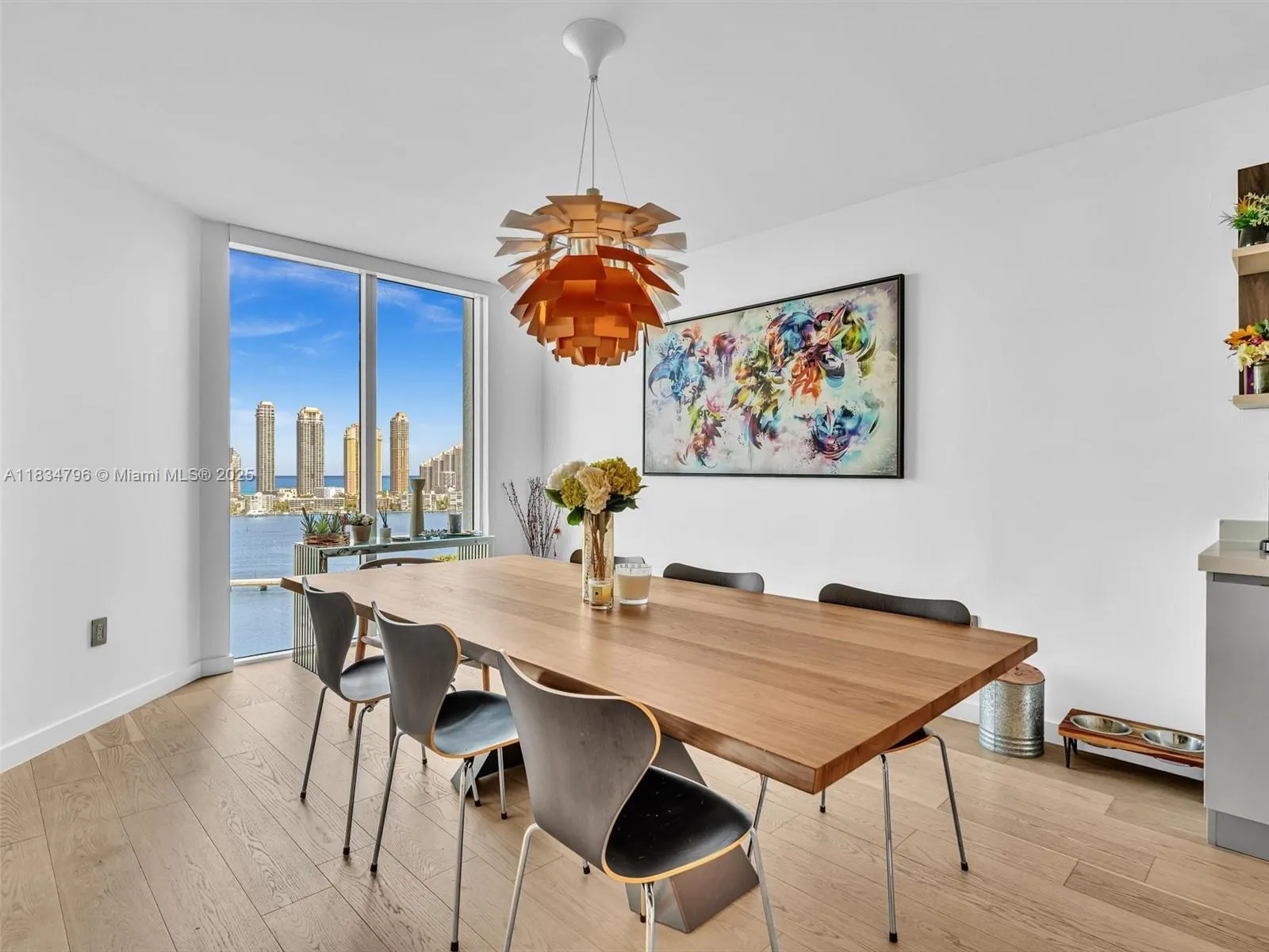 Aventura, Florida 33160, United States, 3 Bedrooms Bedrooms, ,3 BathroomsBathrooms,Residential,Active,165503