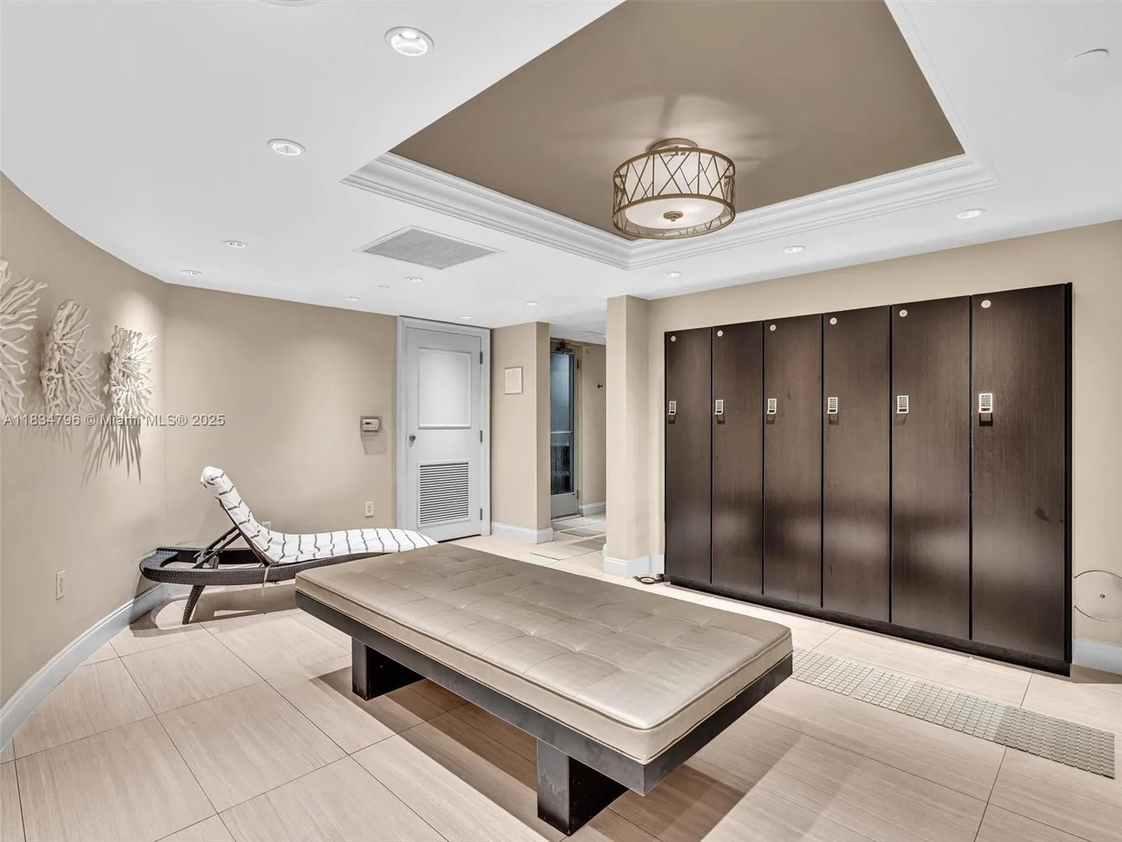 Aventura, Florida 33160, United States, 3 Bedrooms Bedrooms, ,3 BathroomsBathrooms,Residential,Active,165503