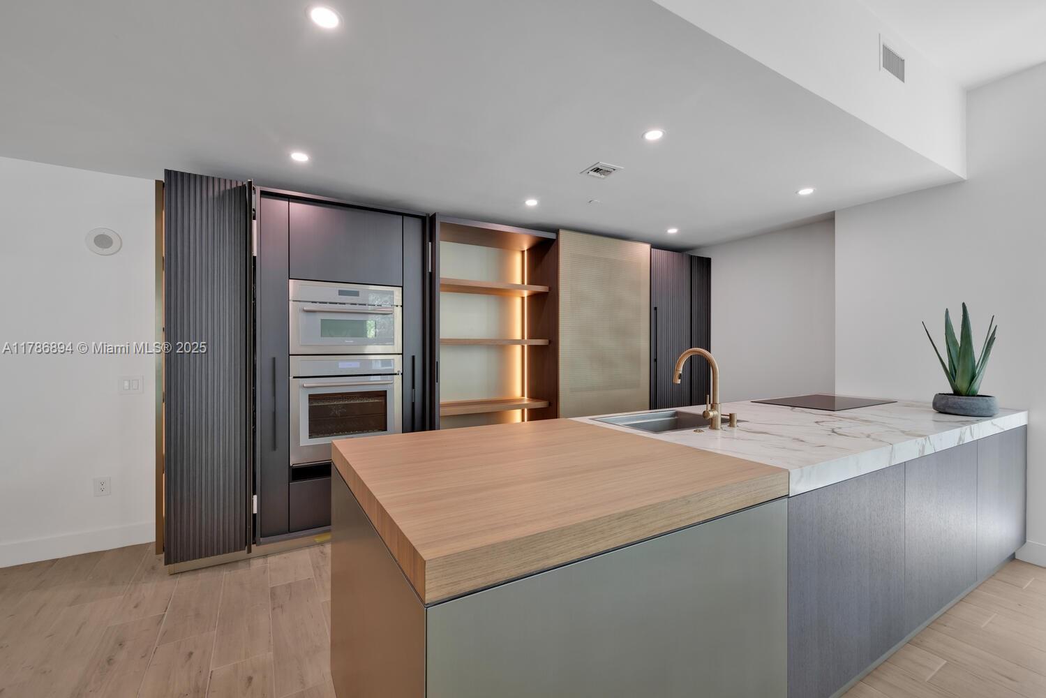 Rental Property at 950 Brickell Bay Dr 201, Miami, Broward County, Florida - Bedrooms: 2 
Bathrooms: 3  - $7,000 MO.
