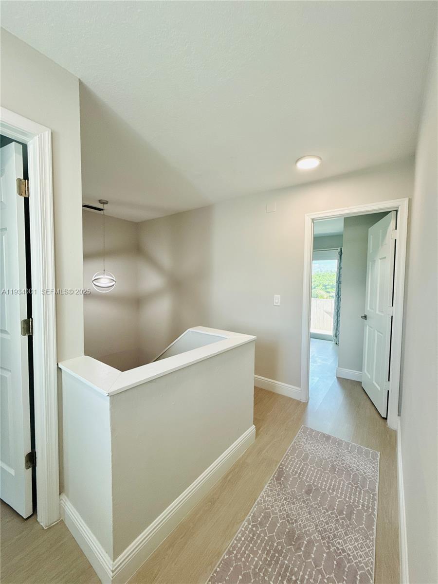 SOUTH SHORE 4 OF WELLINGT - Residential