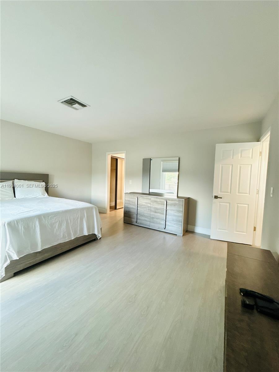 SOUTH SHORE 4 OF WELLINGT - Residential