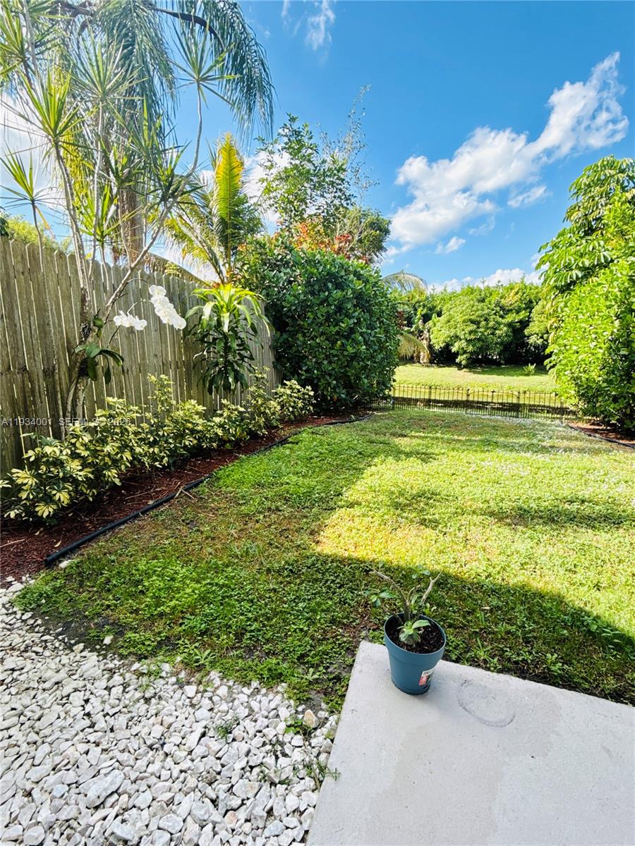 SOUTH SHORE 4 OF WELLINGT - Residential