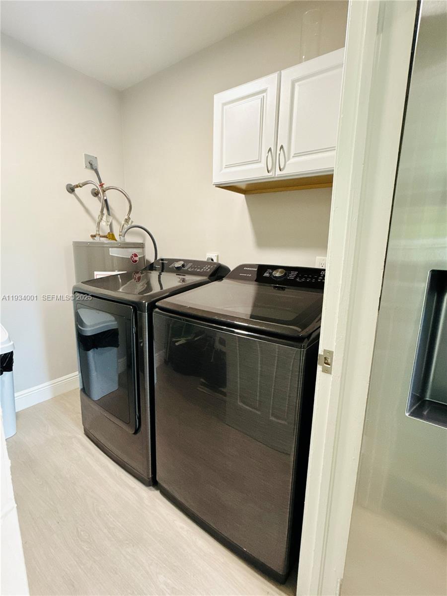 SOUTH SHORE 4 OF WELLINGT - Residential