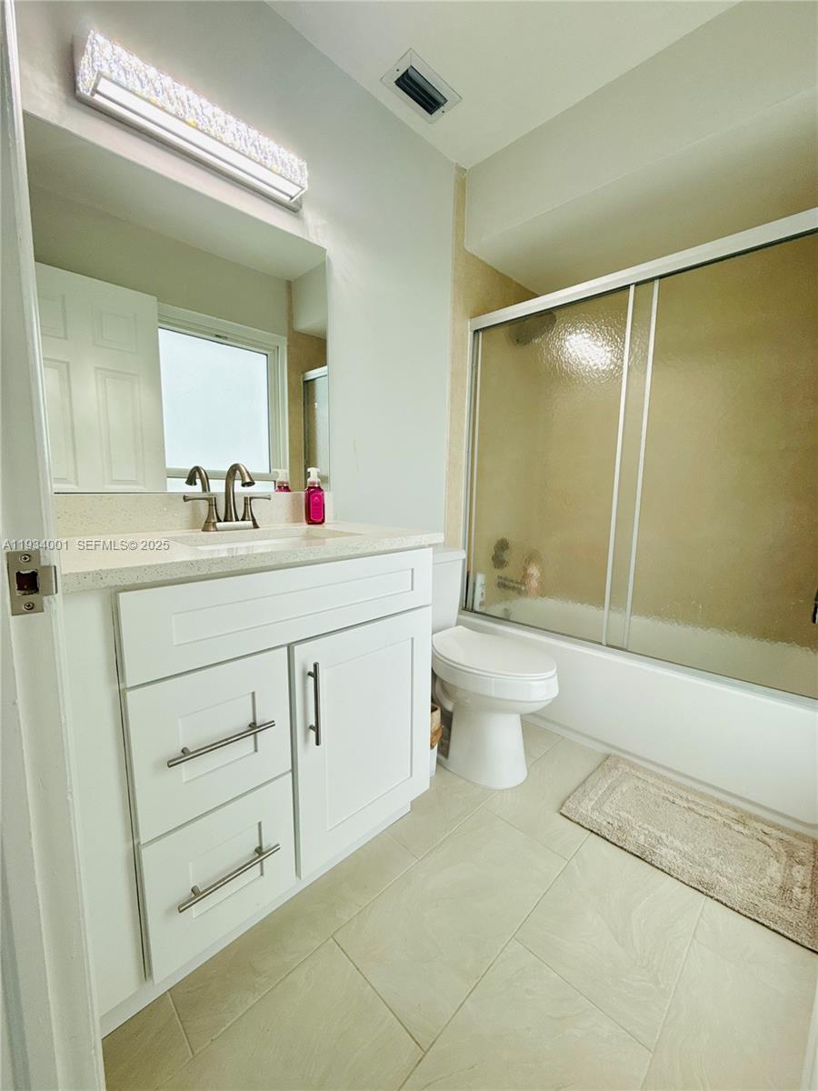 SOUTH SHORE 4 OF WELLINGT - Residential