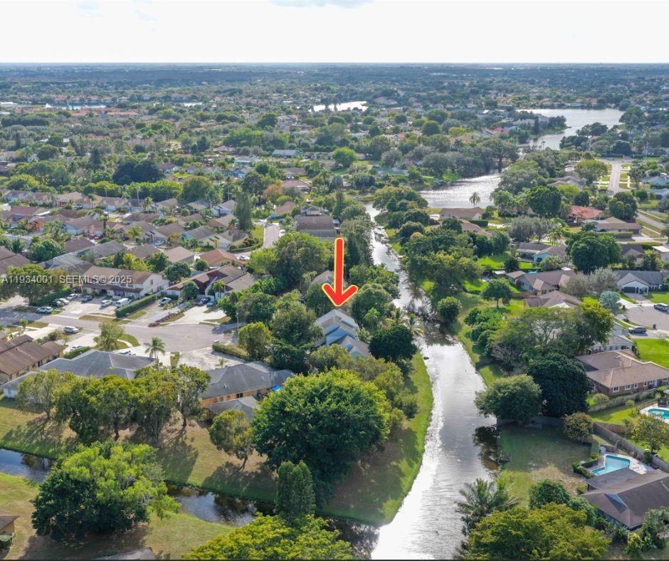 SOUTH SHORE 4 OF WELLINGT - Residential