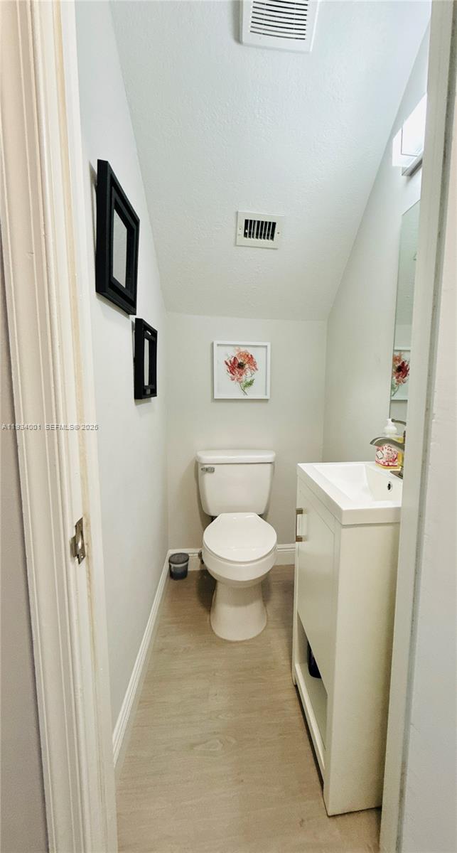 SOUTH SHORE 4 OF WELLINGT - Residential