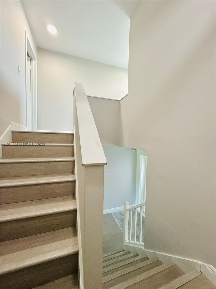 SOUTH SHORE 4 OF WELLINGT - Residential