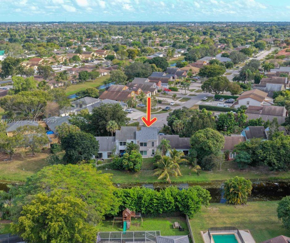 SOUTH SHORE 4 OF WELLINGT - Residential