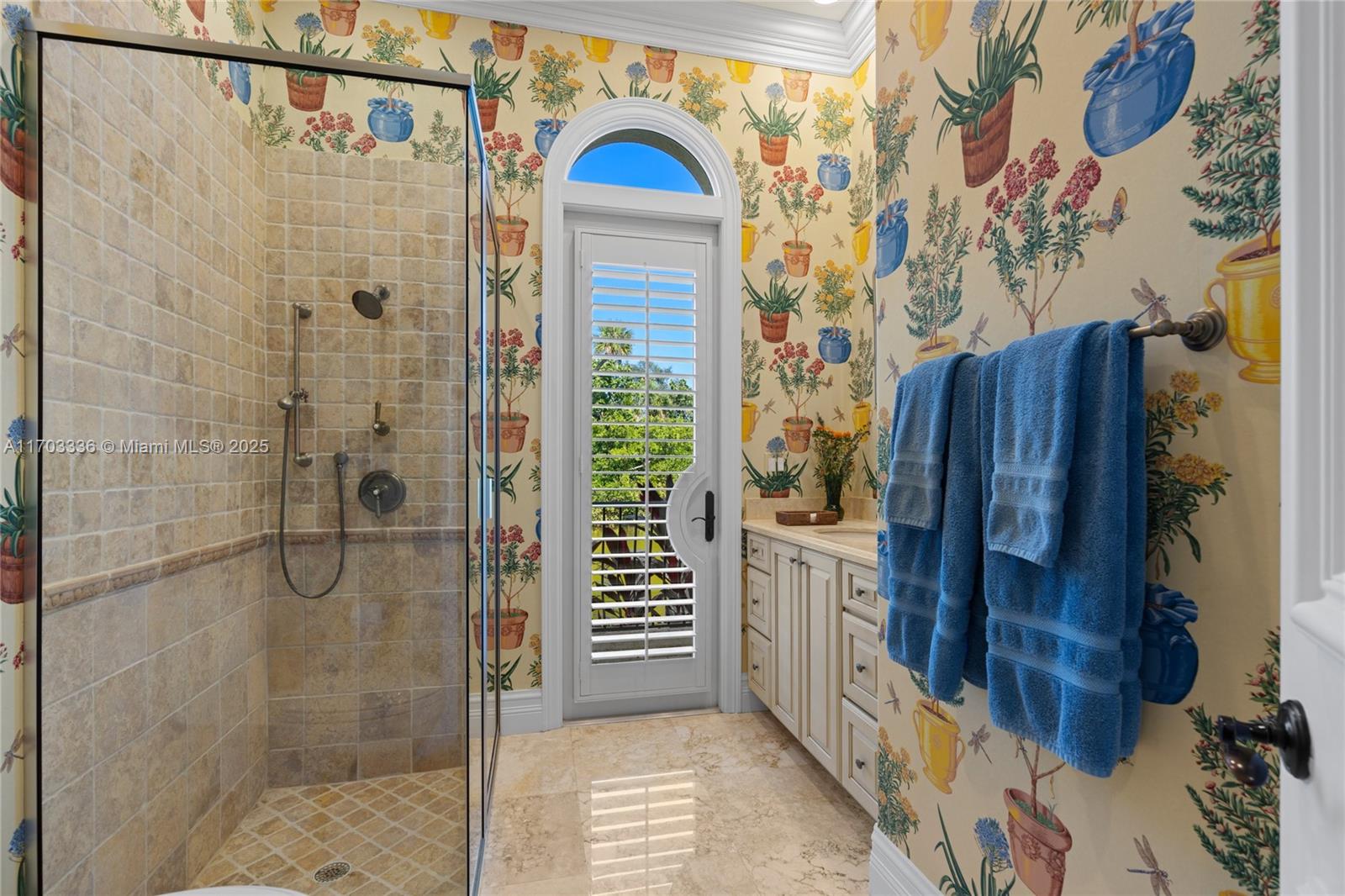 HARBOUR ISLES - Residential