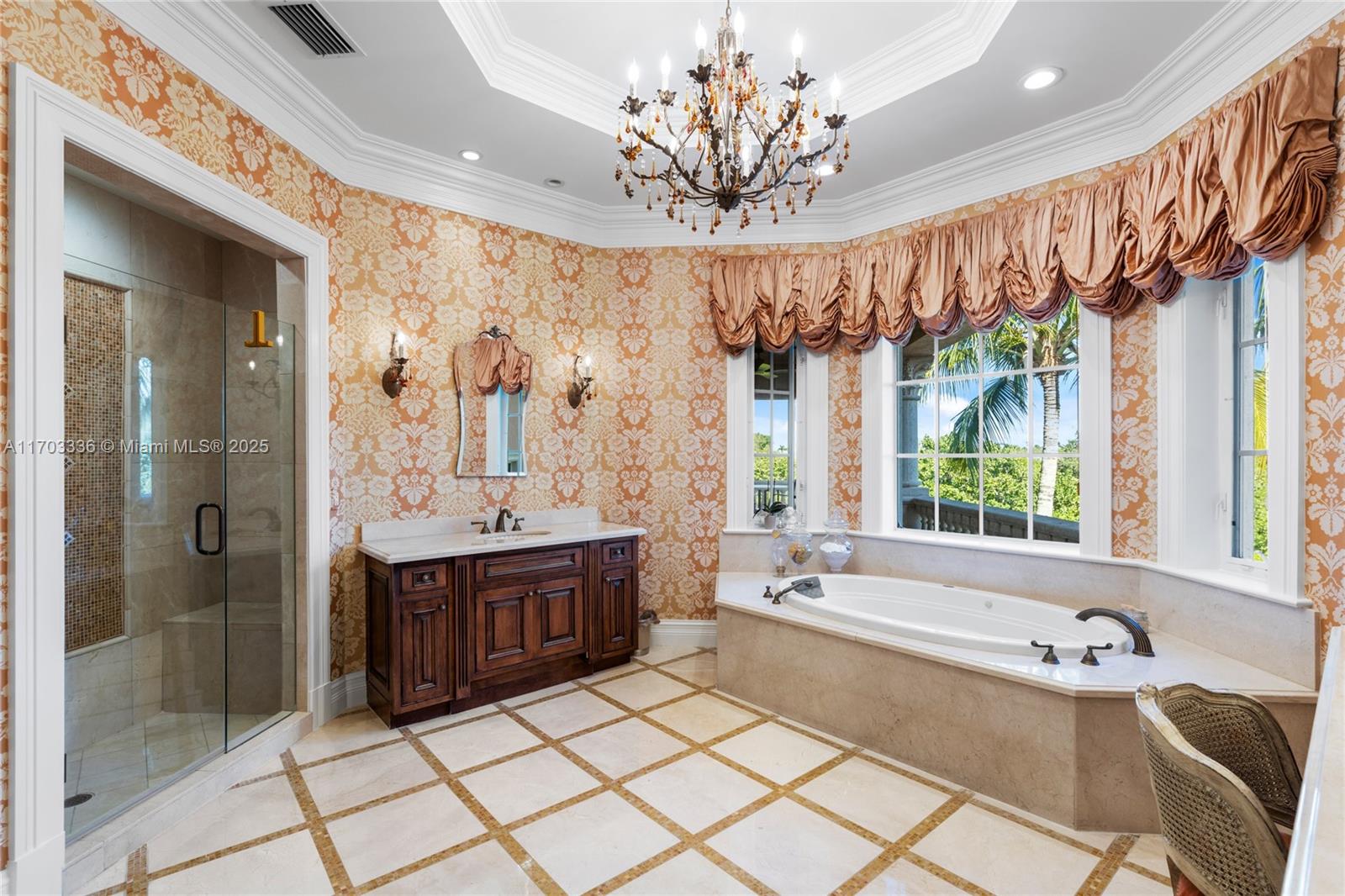 HARBOUR ISLES - Residential