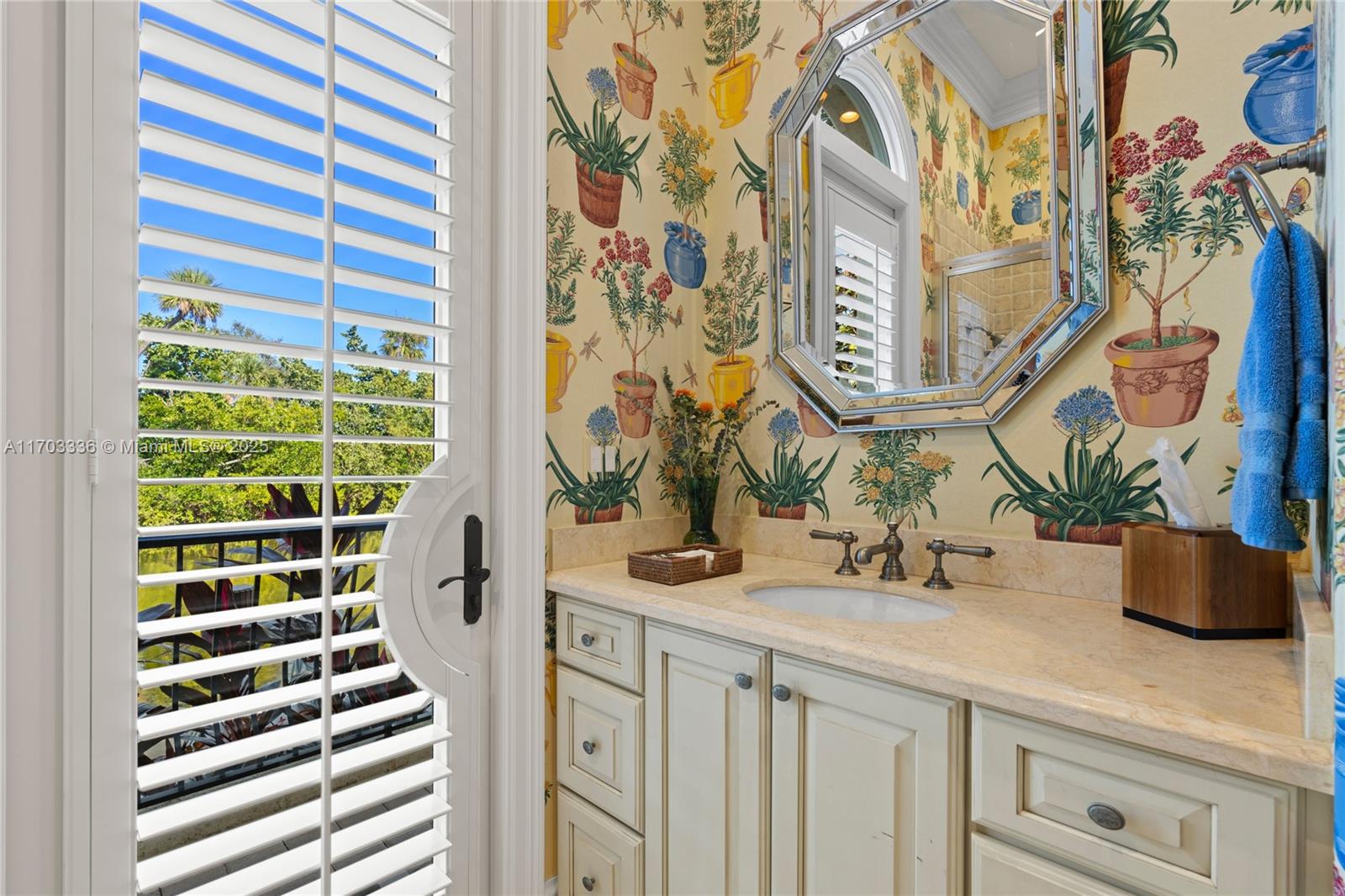 HARBOUR ISLES - Residential