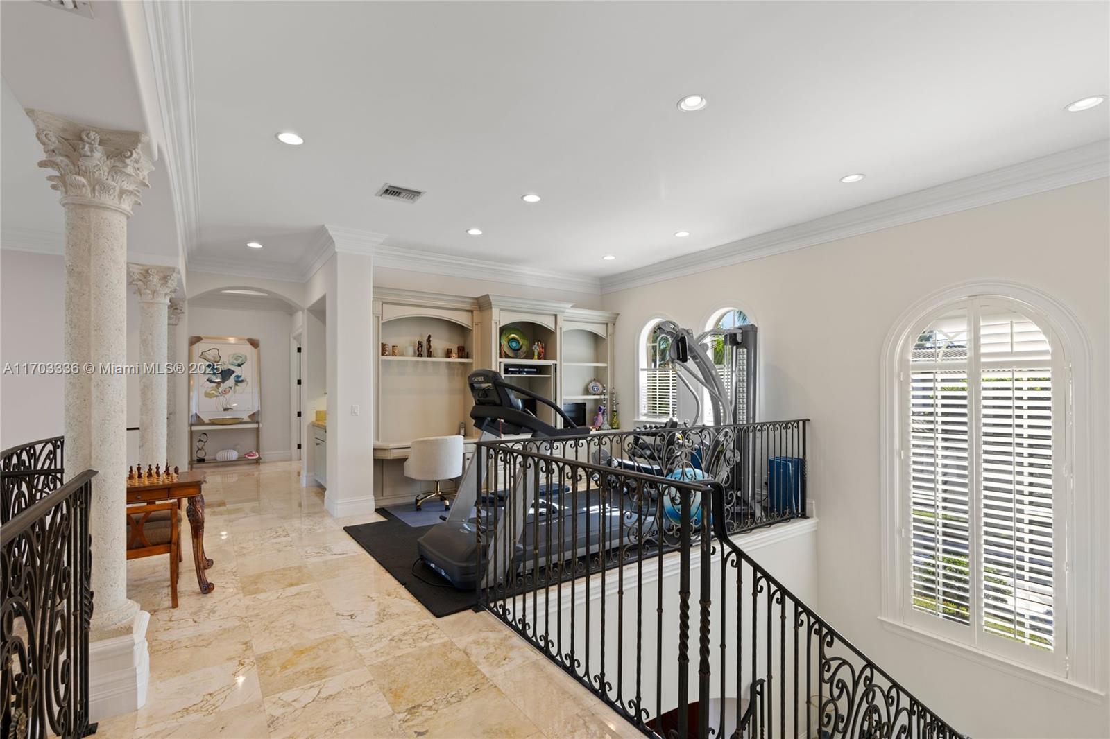 HARBOUR ISLES - Residential