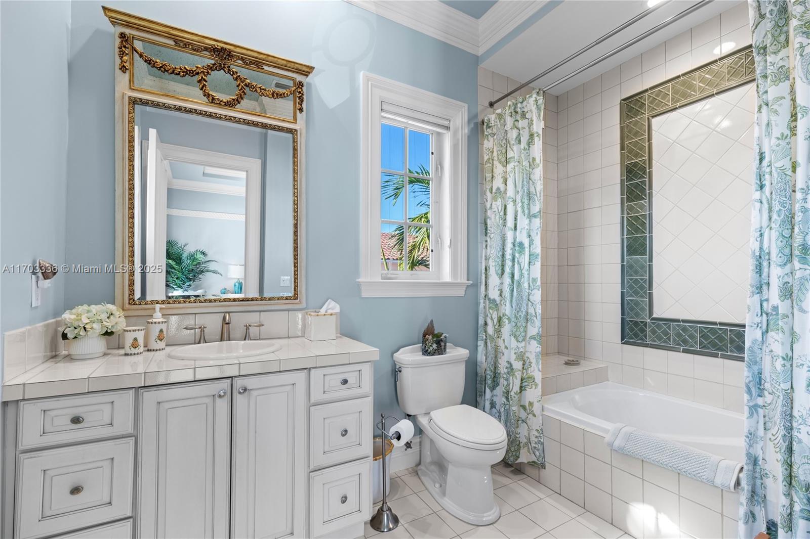 HARBOUR ISLES - Residential